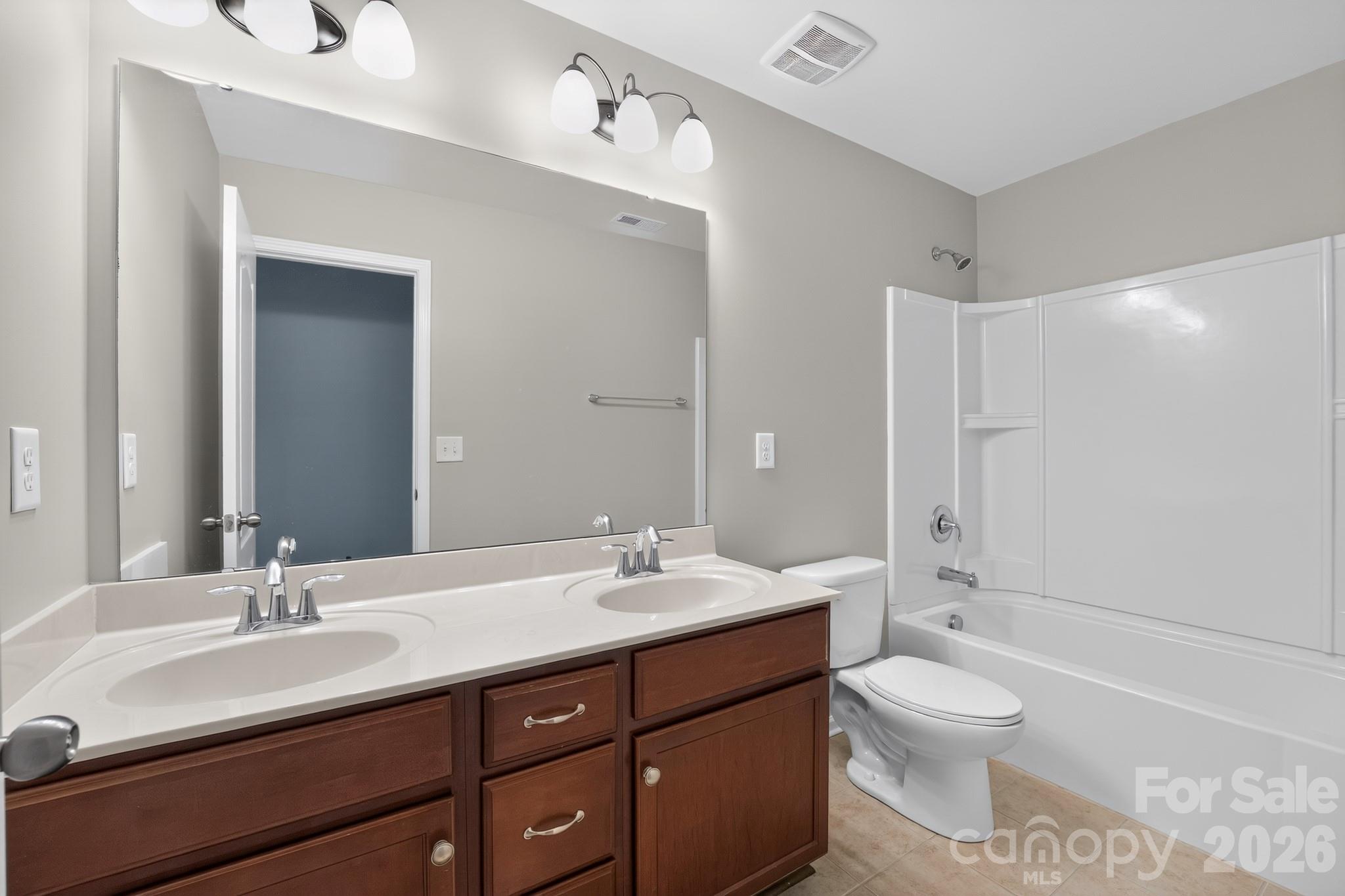 8224 Kelburn Lane — Charlotte