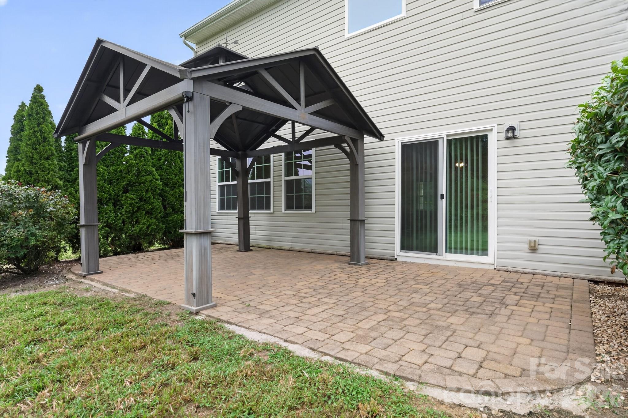 8224 Kelburn Lane — Charlotte