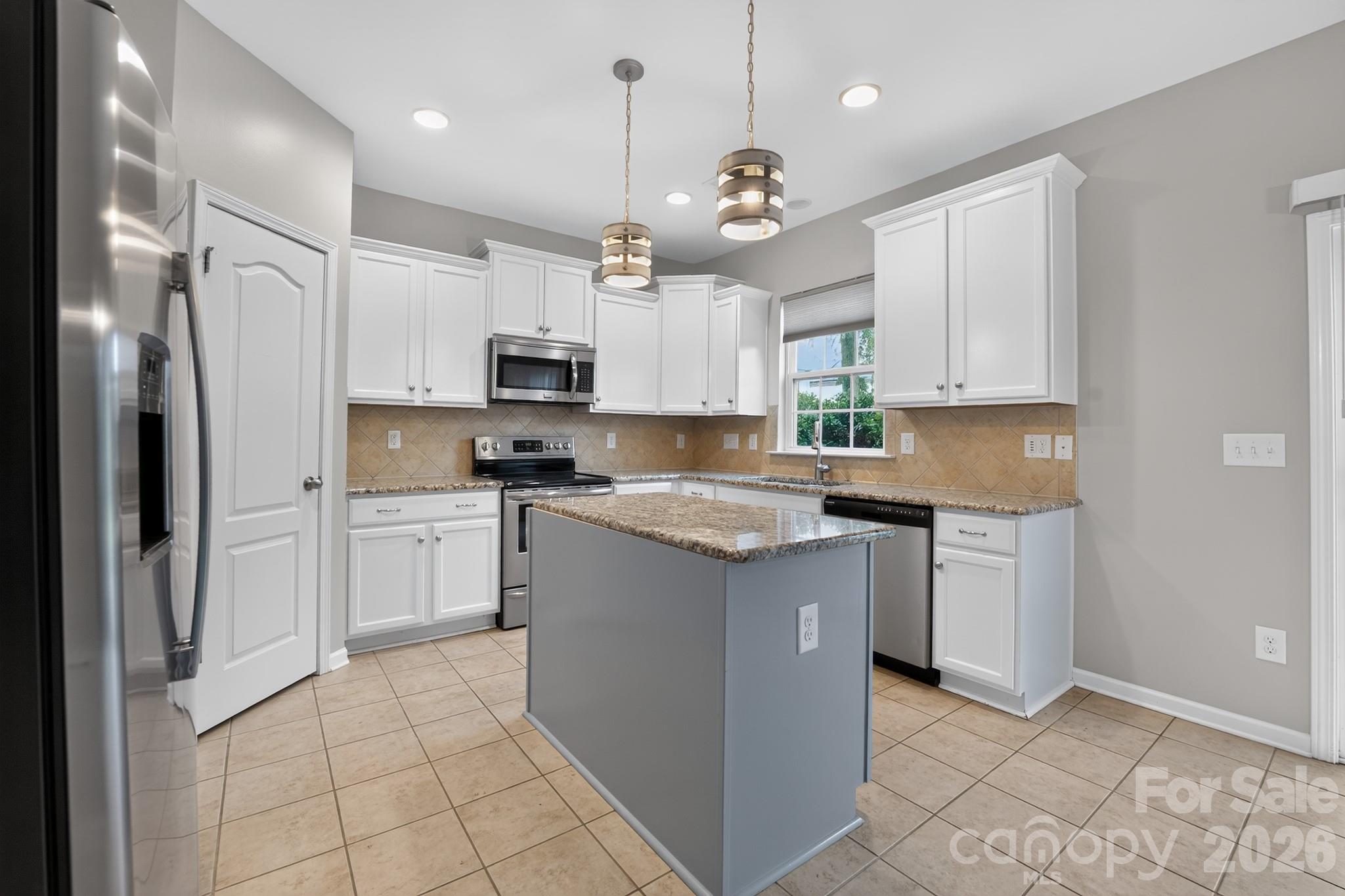 8224 Kelburn Lane — Charlotte