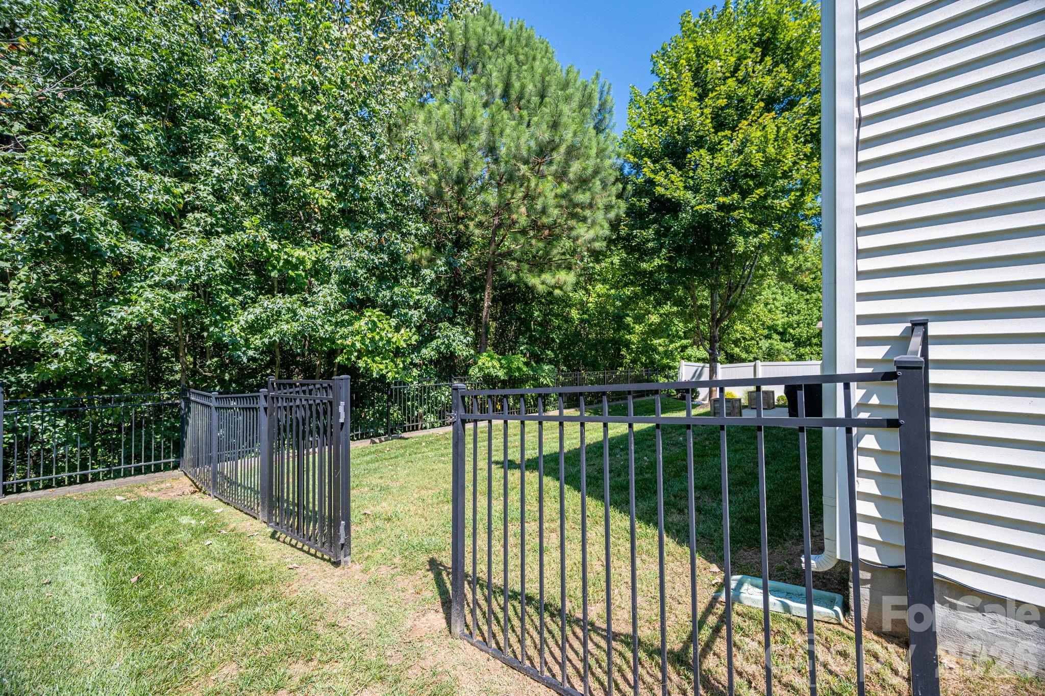 424 Planters Way — Mount Holly