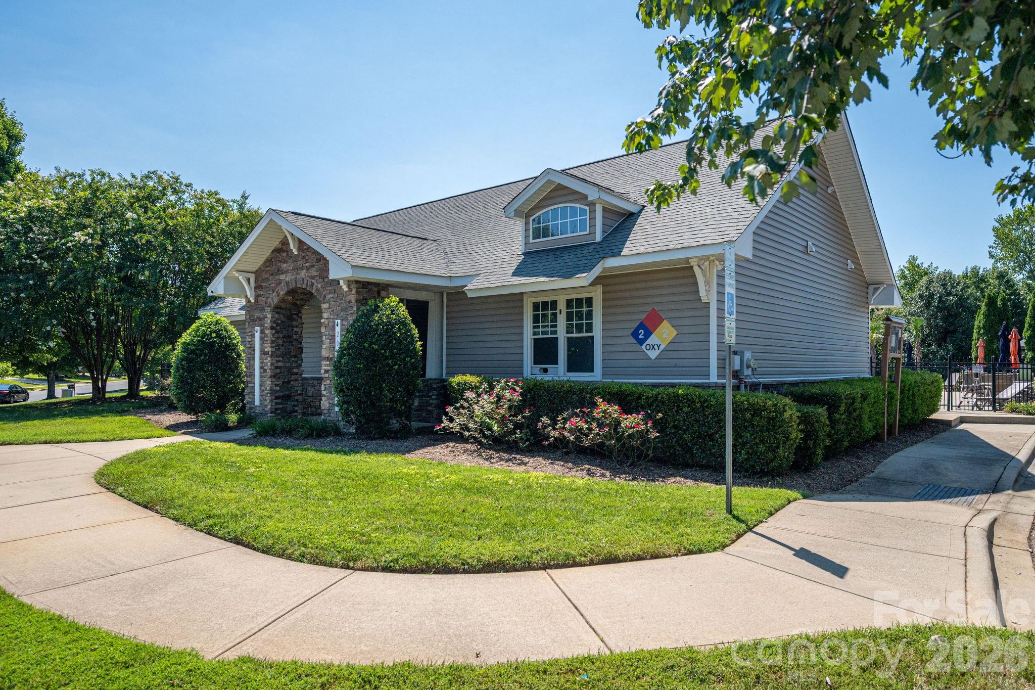 424 Planters Way — Mount Holly