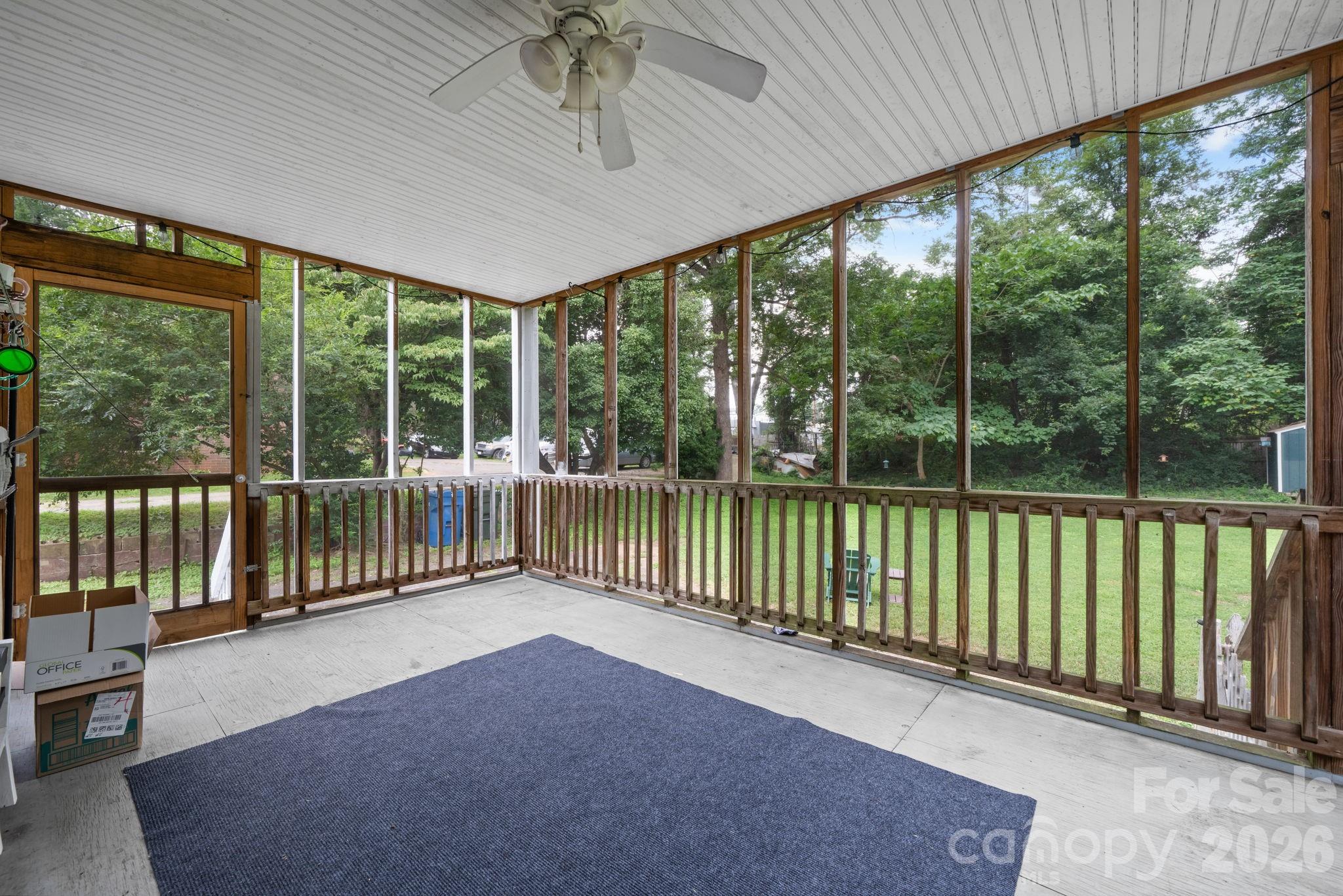 45 26th Avenue NE — Hickory