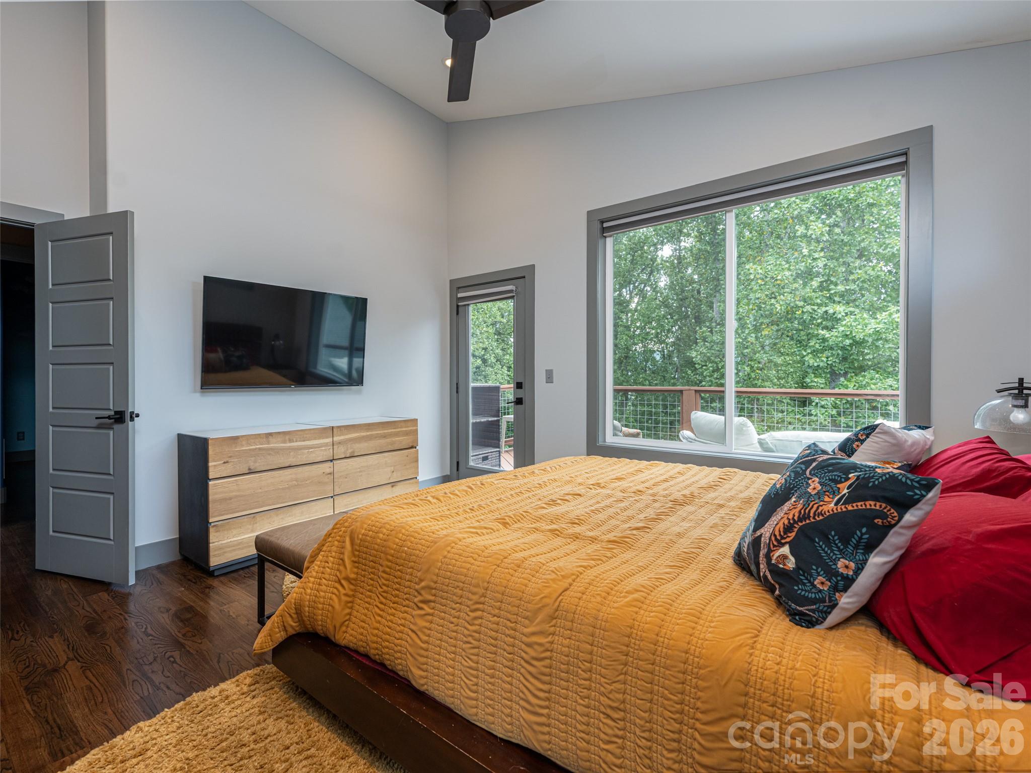 158 Riverview Drive — Asheville
