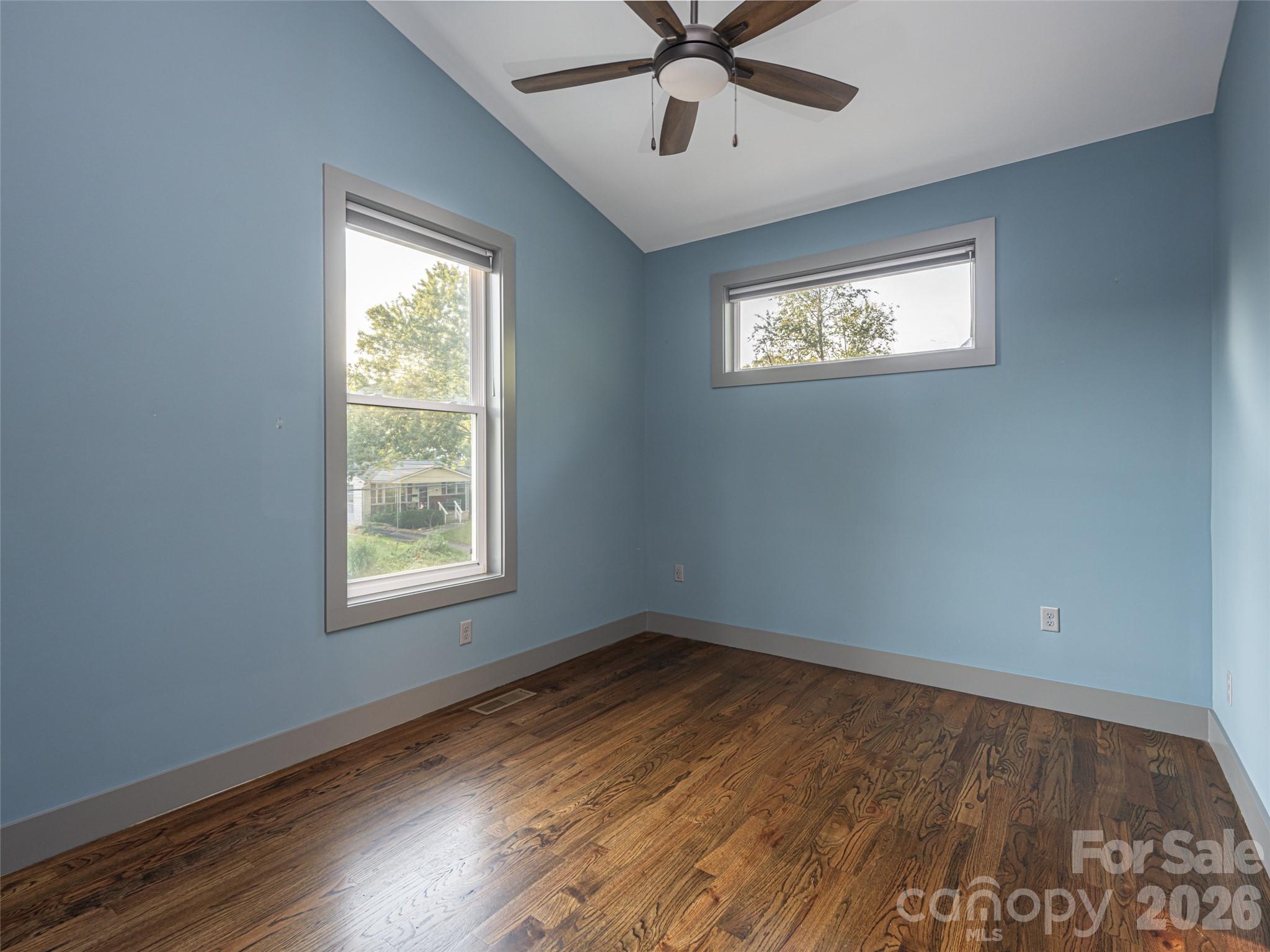 158 Riverview Drive — Asheville