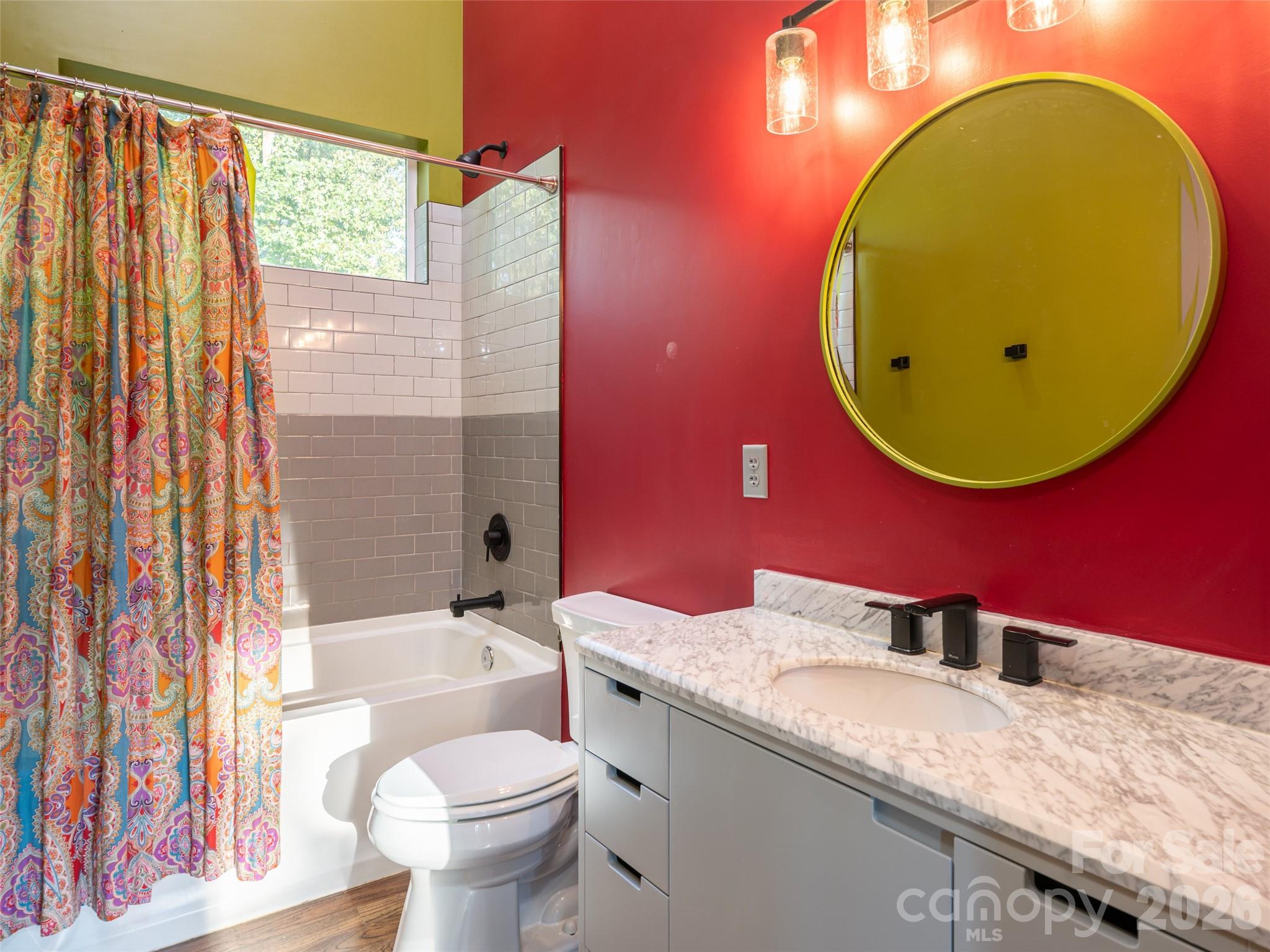 158 Riverview Drive — Asheville
