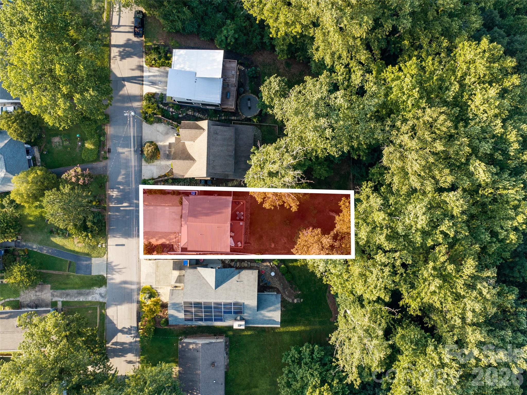 158 Riverview Drive — Asheville