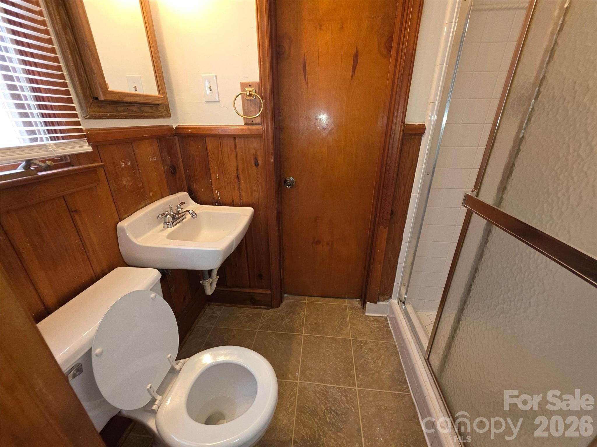 7600 Woodstream Drive — Charlotte