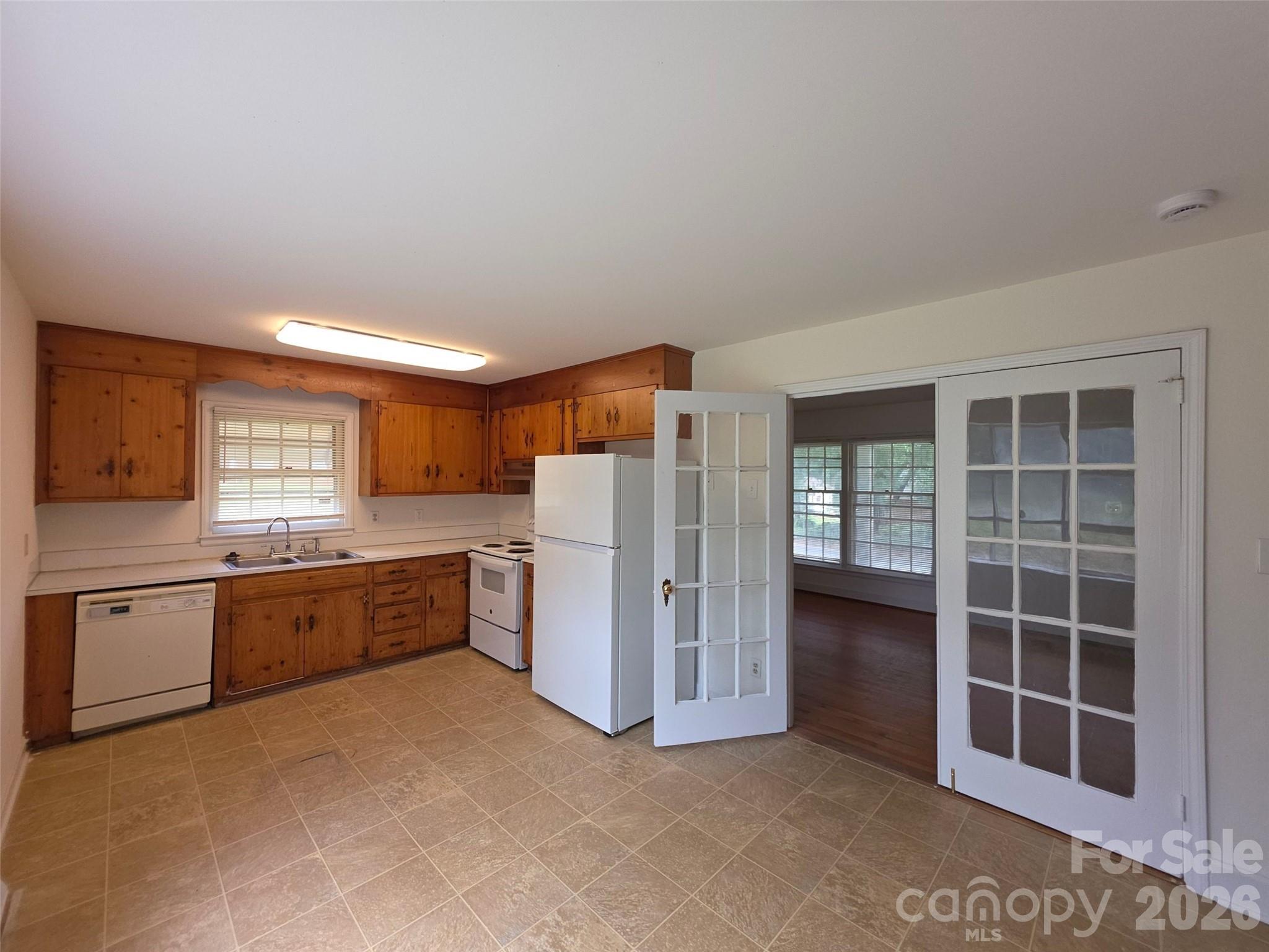 7600 Woodstream Drive — Charlotte
