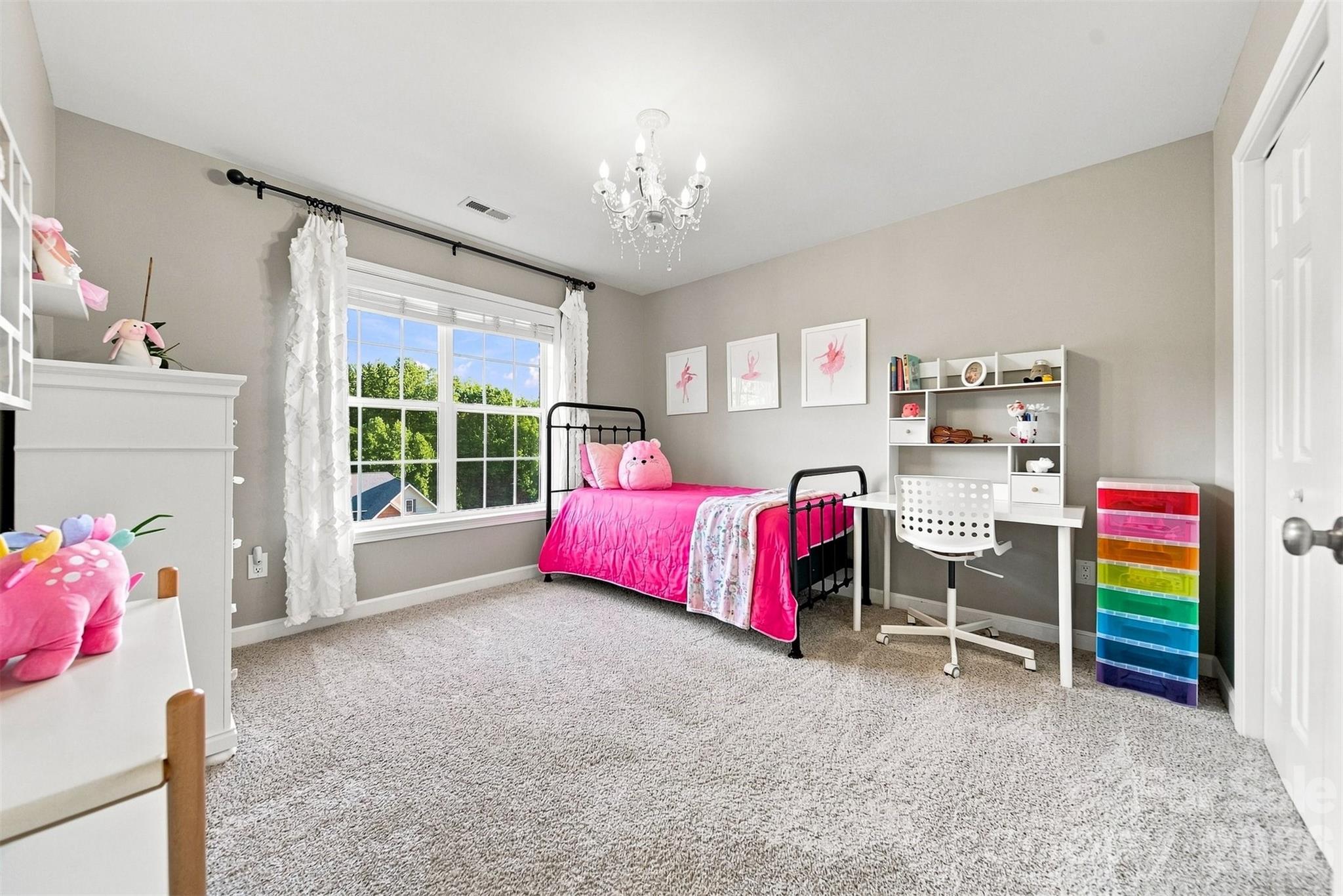 1221 Willow Creek Drive — Newton