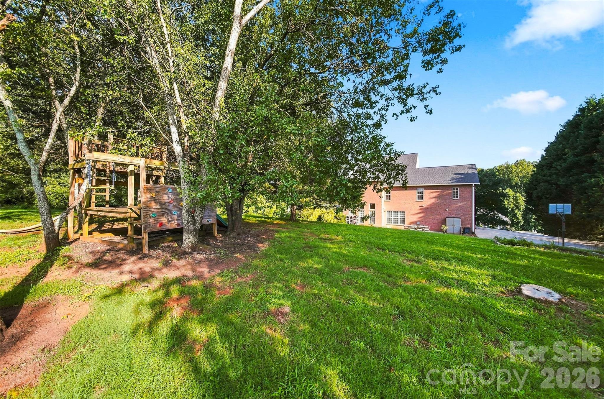 1221 Willow Creek Drive — Newton