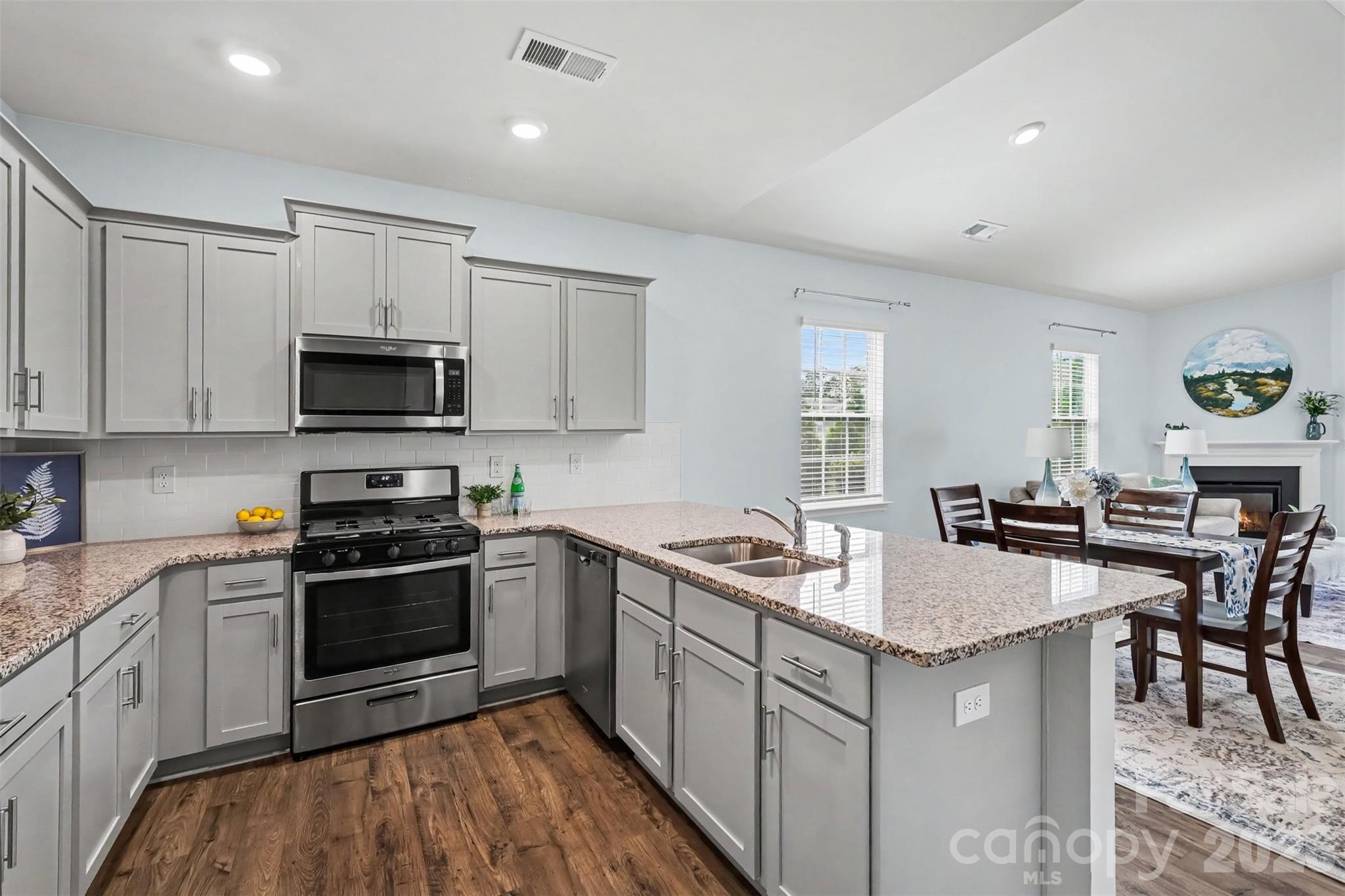 7594 Stonehouse Drive — Gastonia
