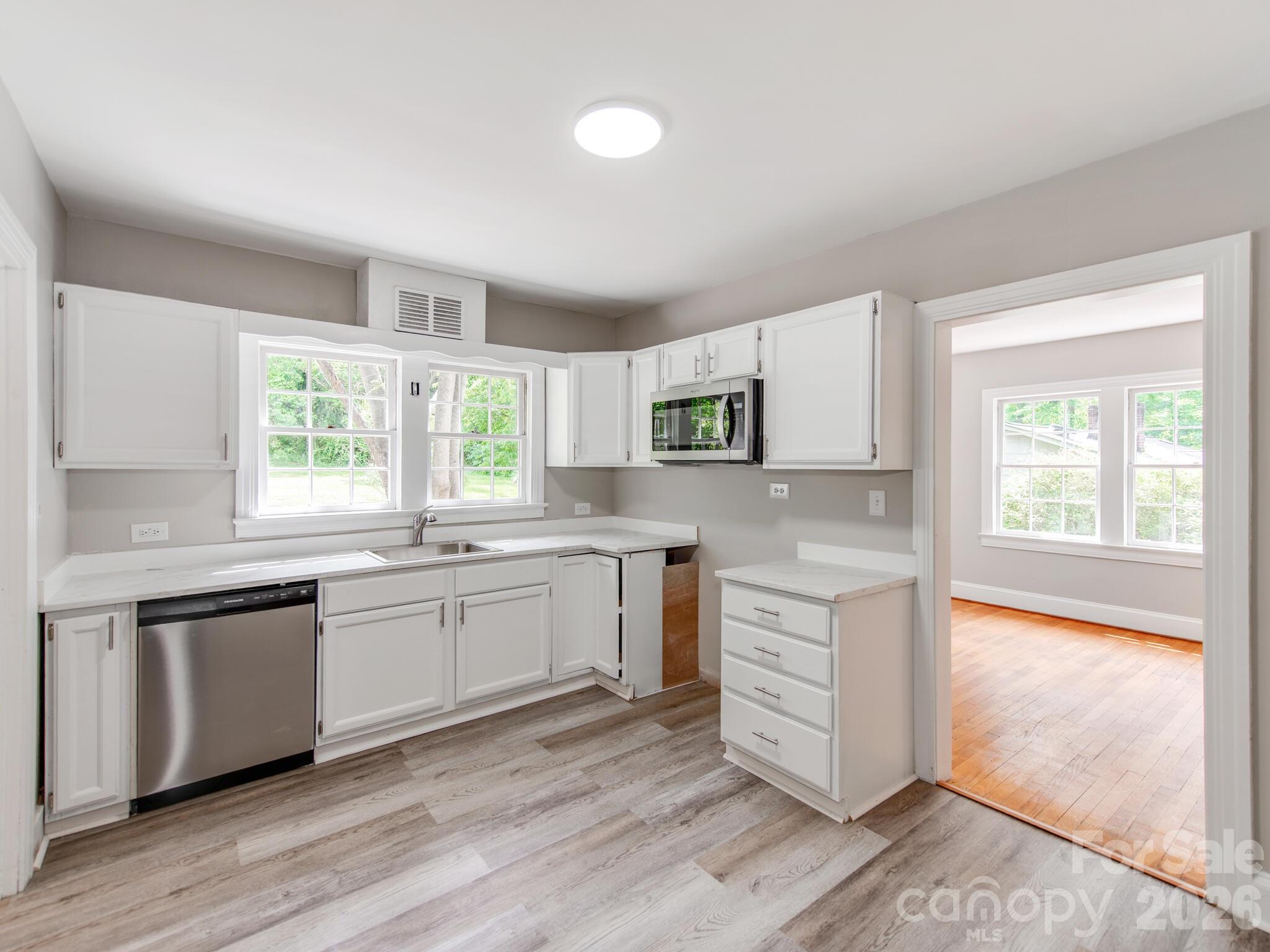 113 Falls Street — Morganton