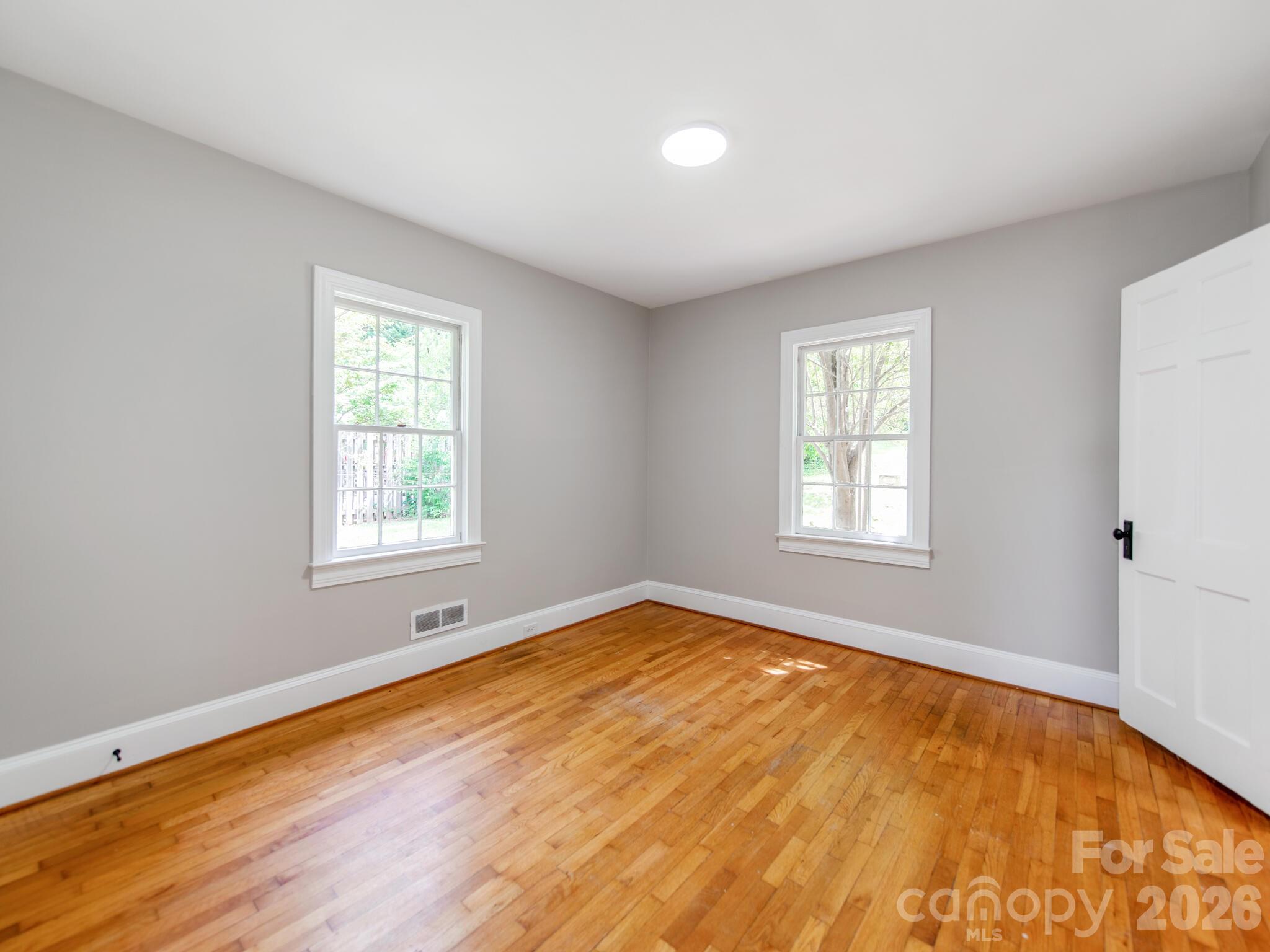 113 Falls Street — Morganton