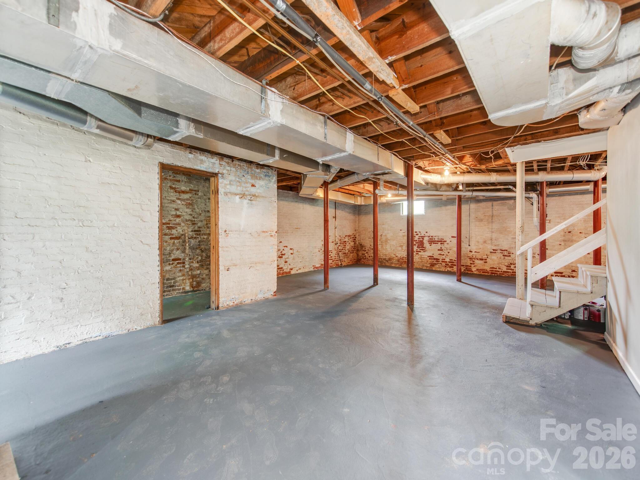 113 Falls Street — Morganton