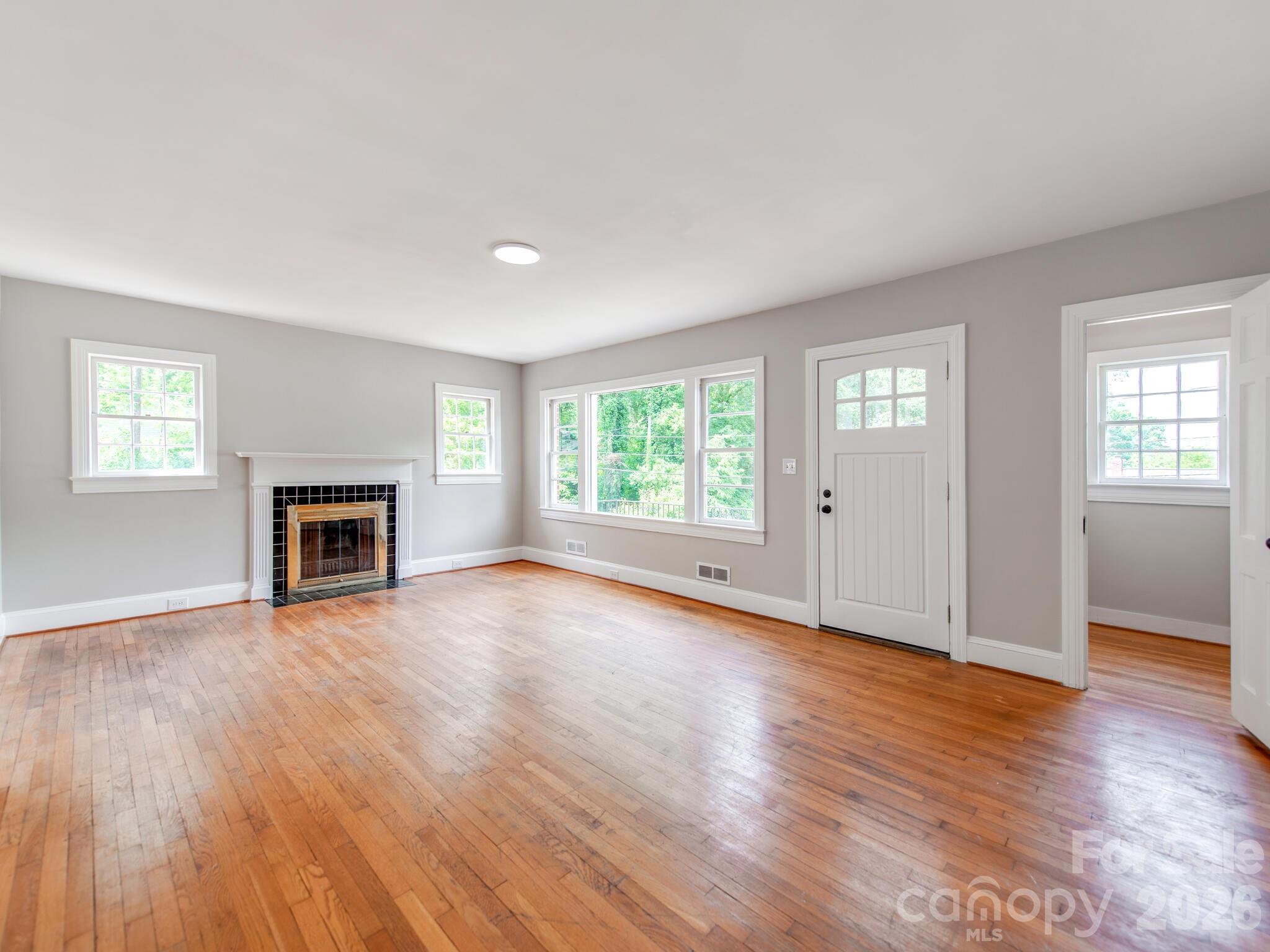 113 Falls Street — Morganton