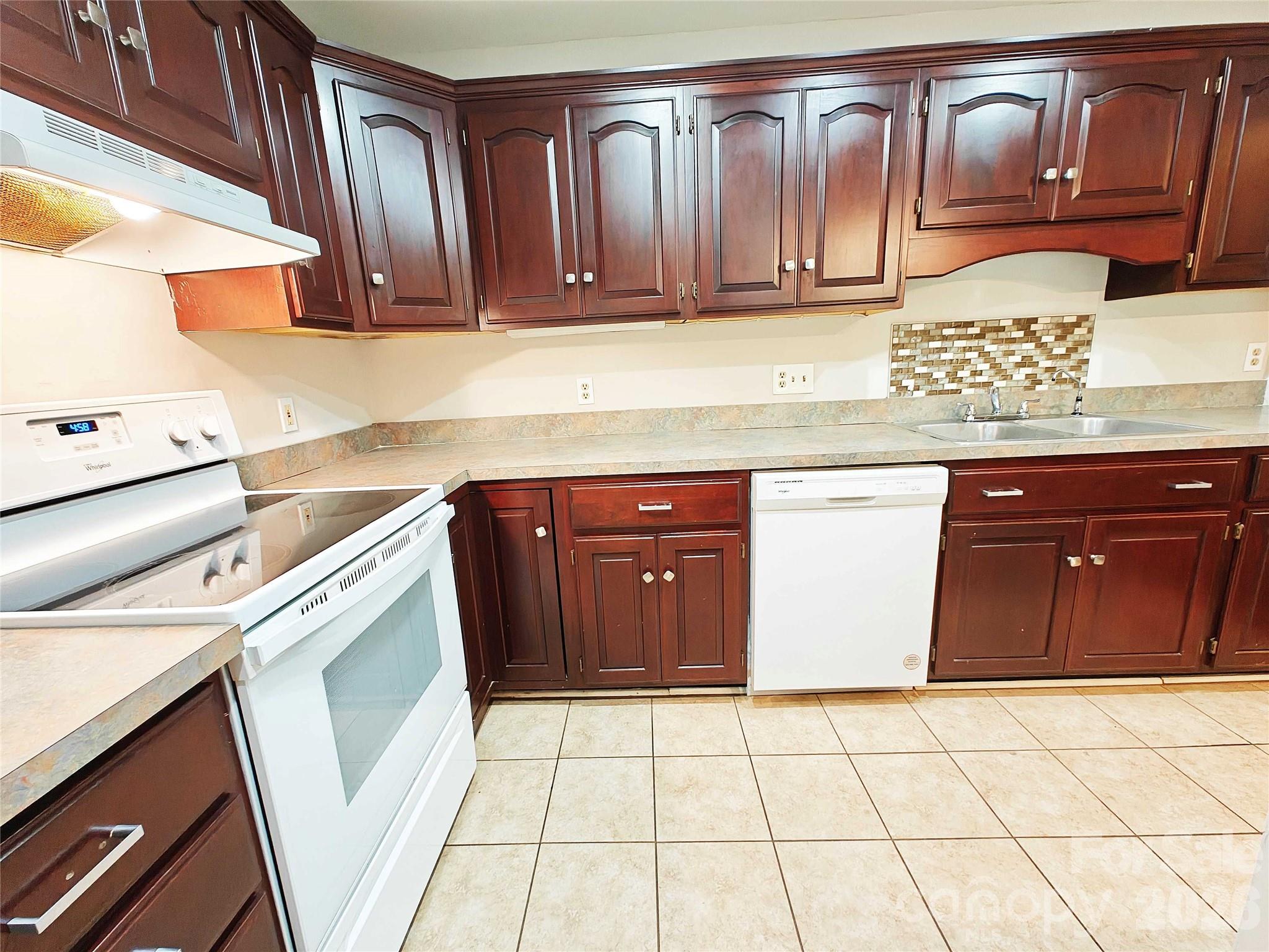 4948 Sardis Road #C — Charlotte