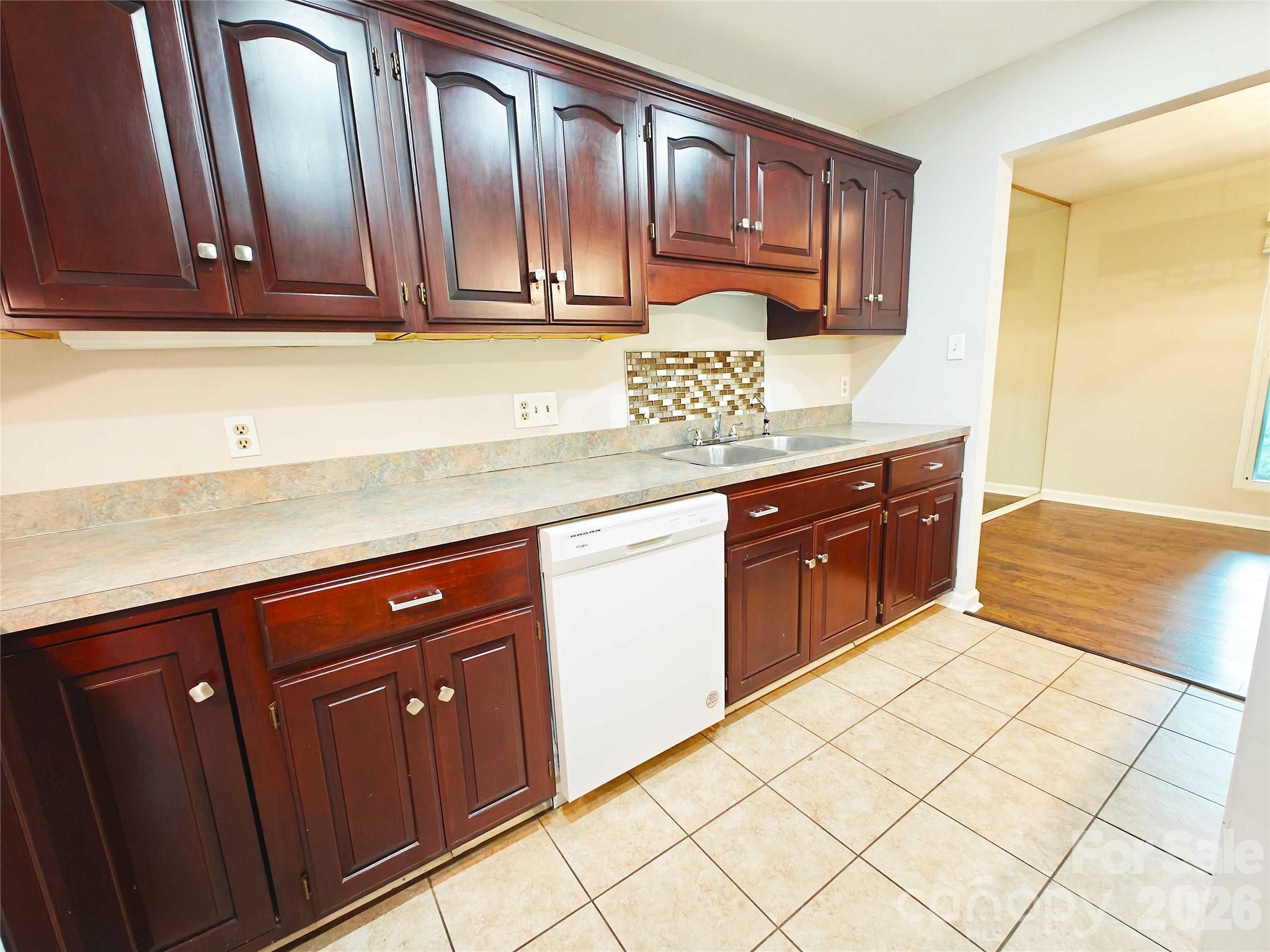 4948 Sardis Road #C — Charlotte