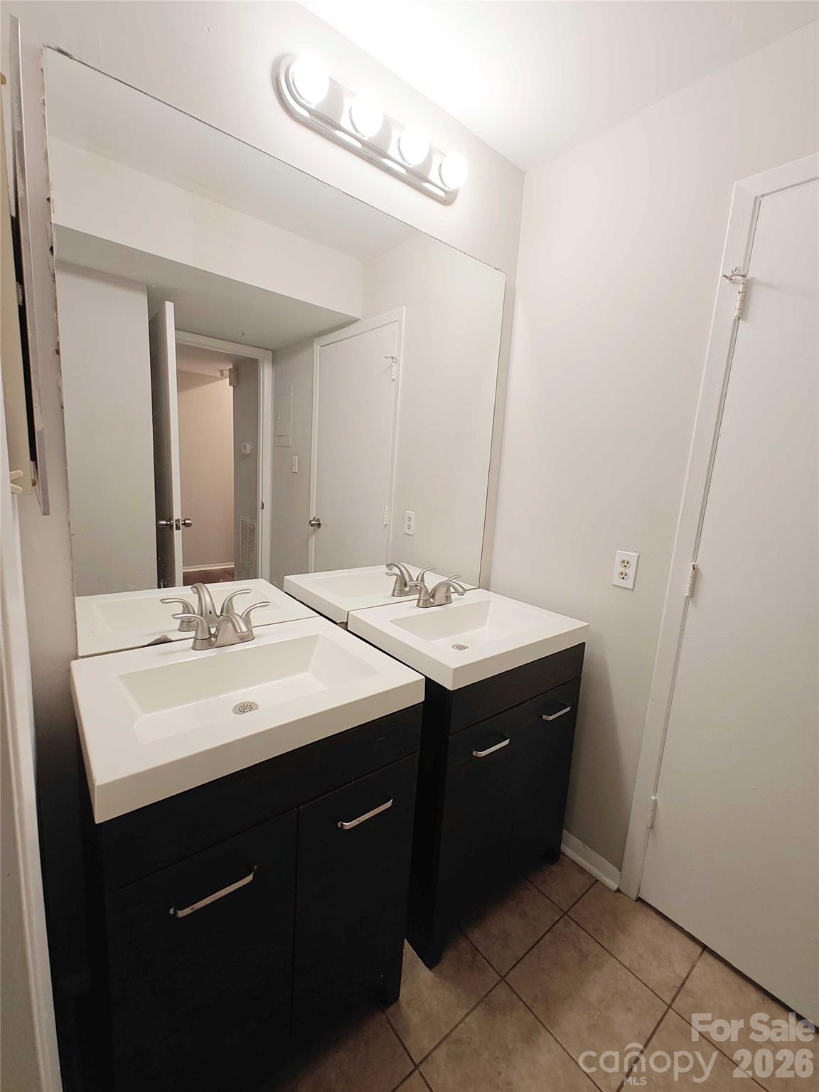 4948 Sardis Road #C — Charlotte