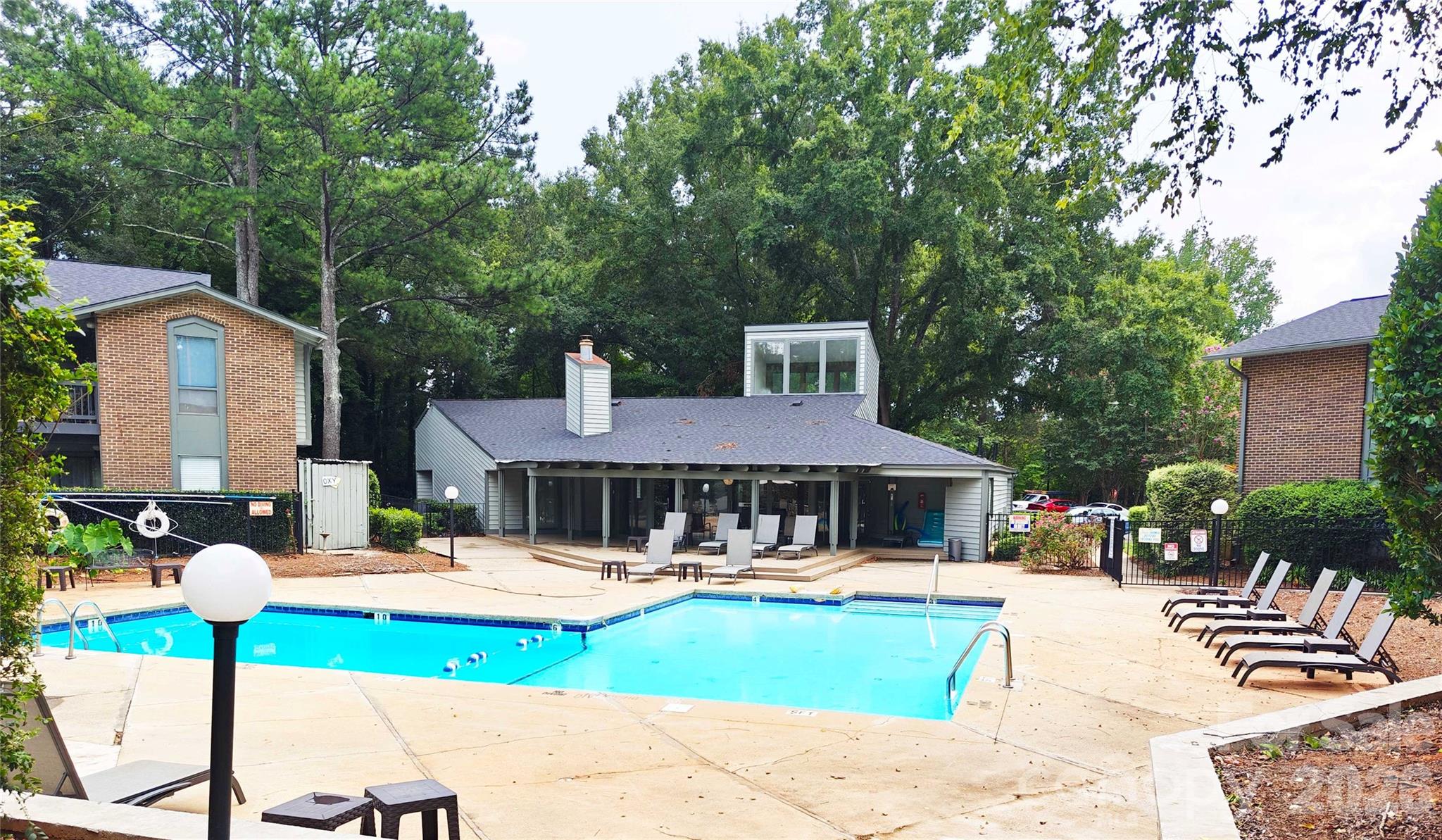 4948 Sardis Road #C — Charlotte