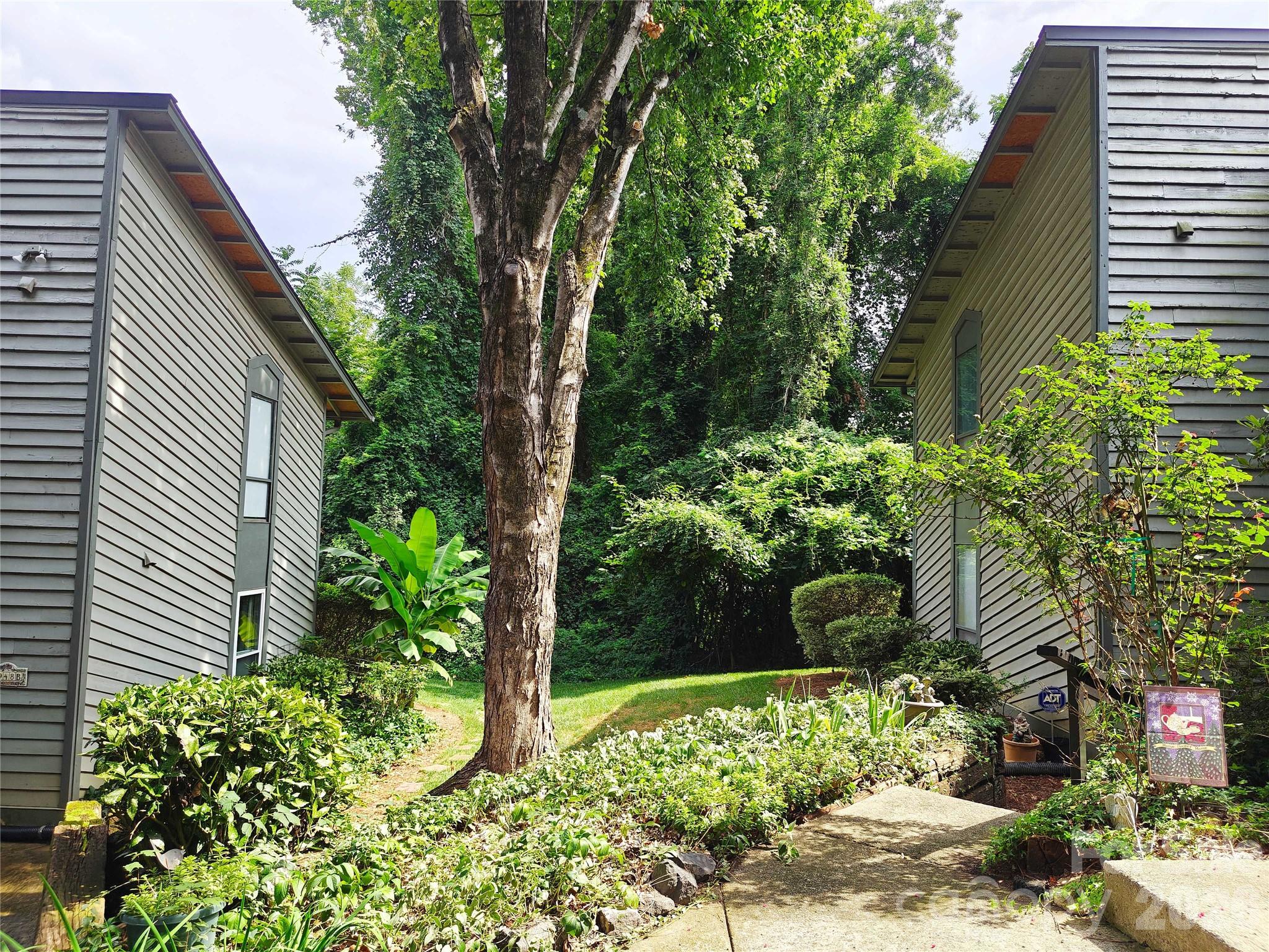 4948 Sardis Road #C — Charlotte