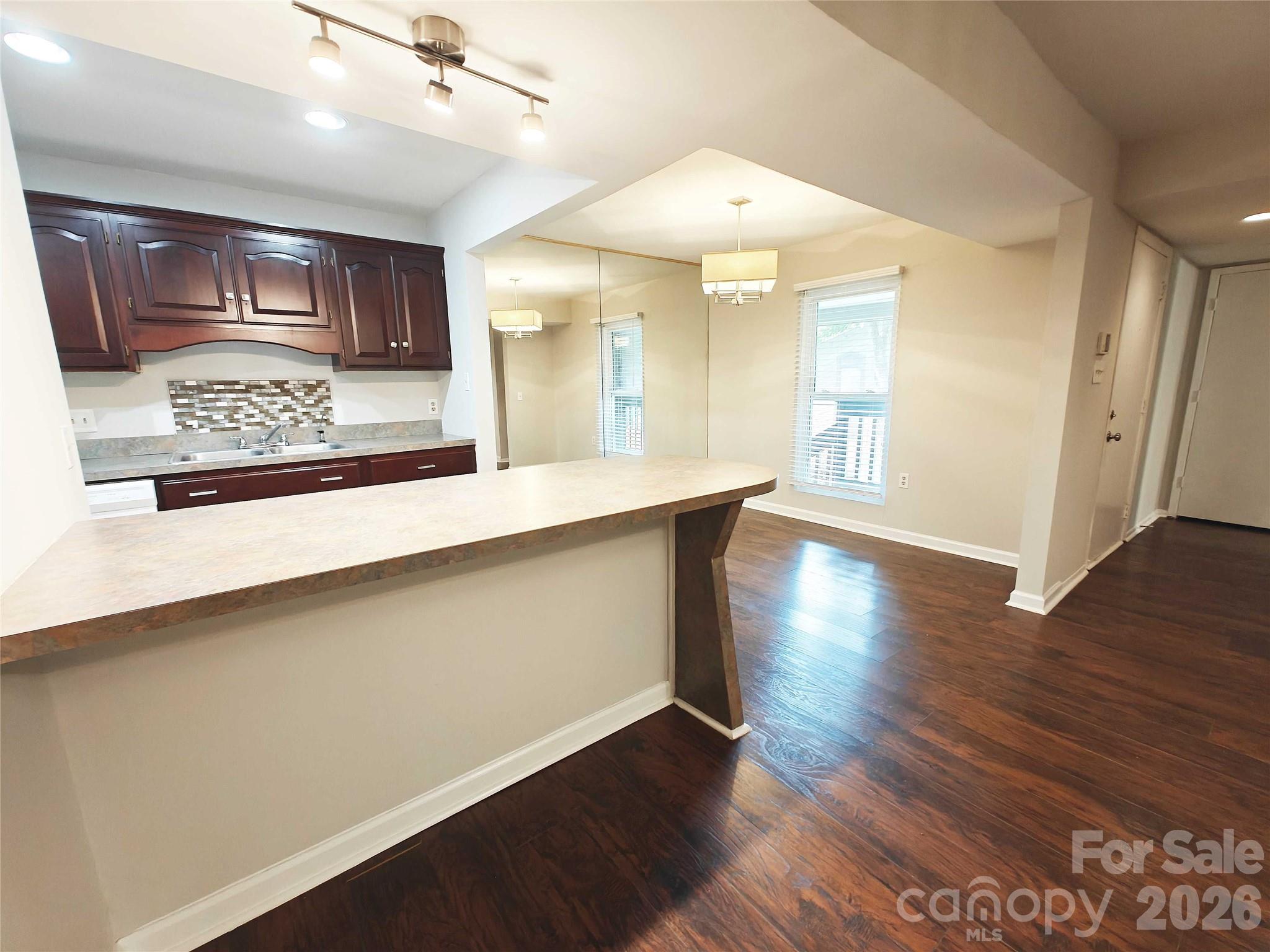 4948 Sardis Road #C — Charlotte