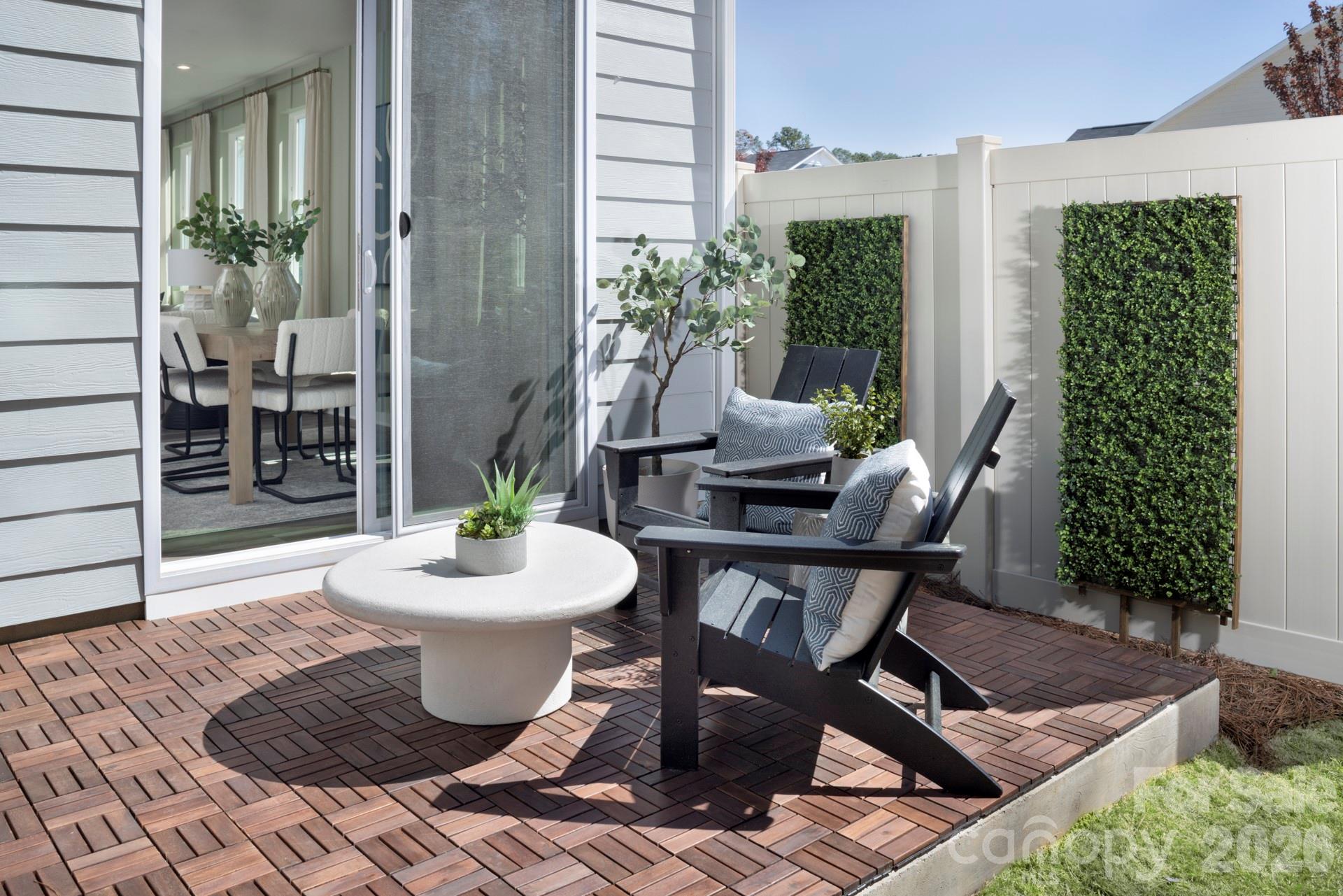 335 Laura Elizabeth Lane — Clover