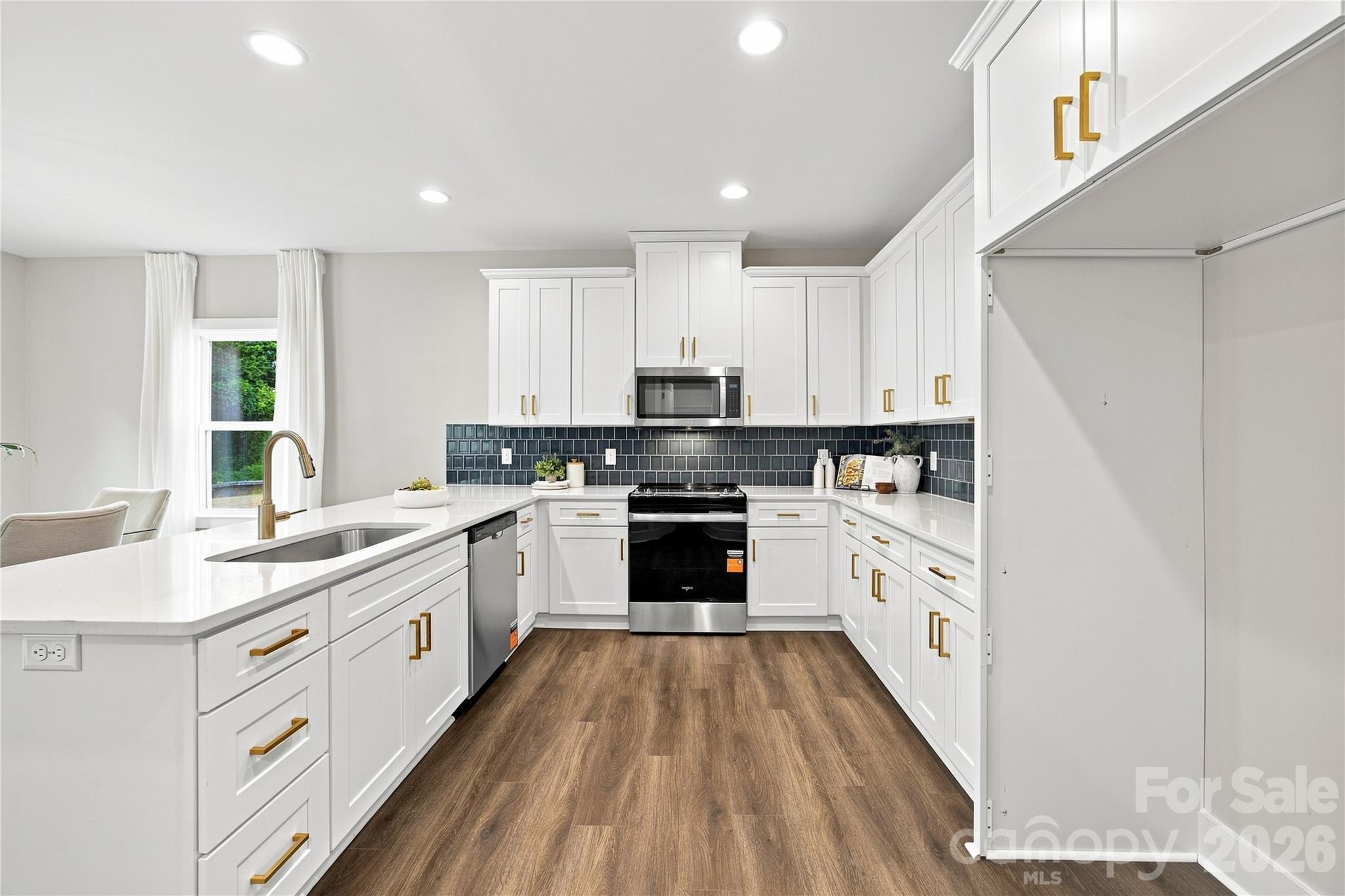 2211 W Seventh Avenue — Gastonia