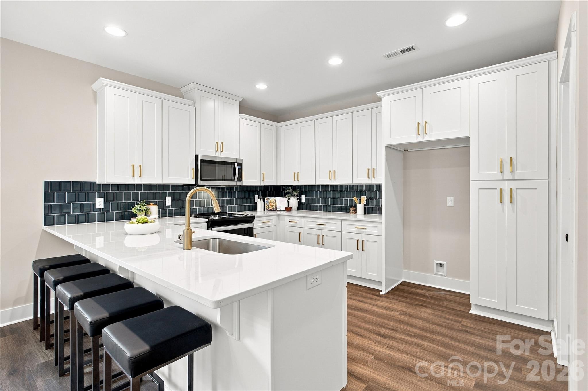 2211 W Seventh Avenue — Gastonia