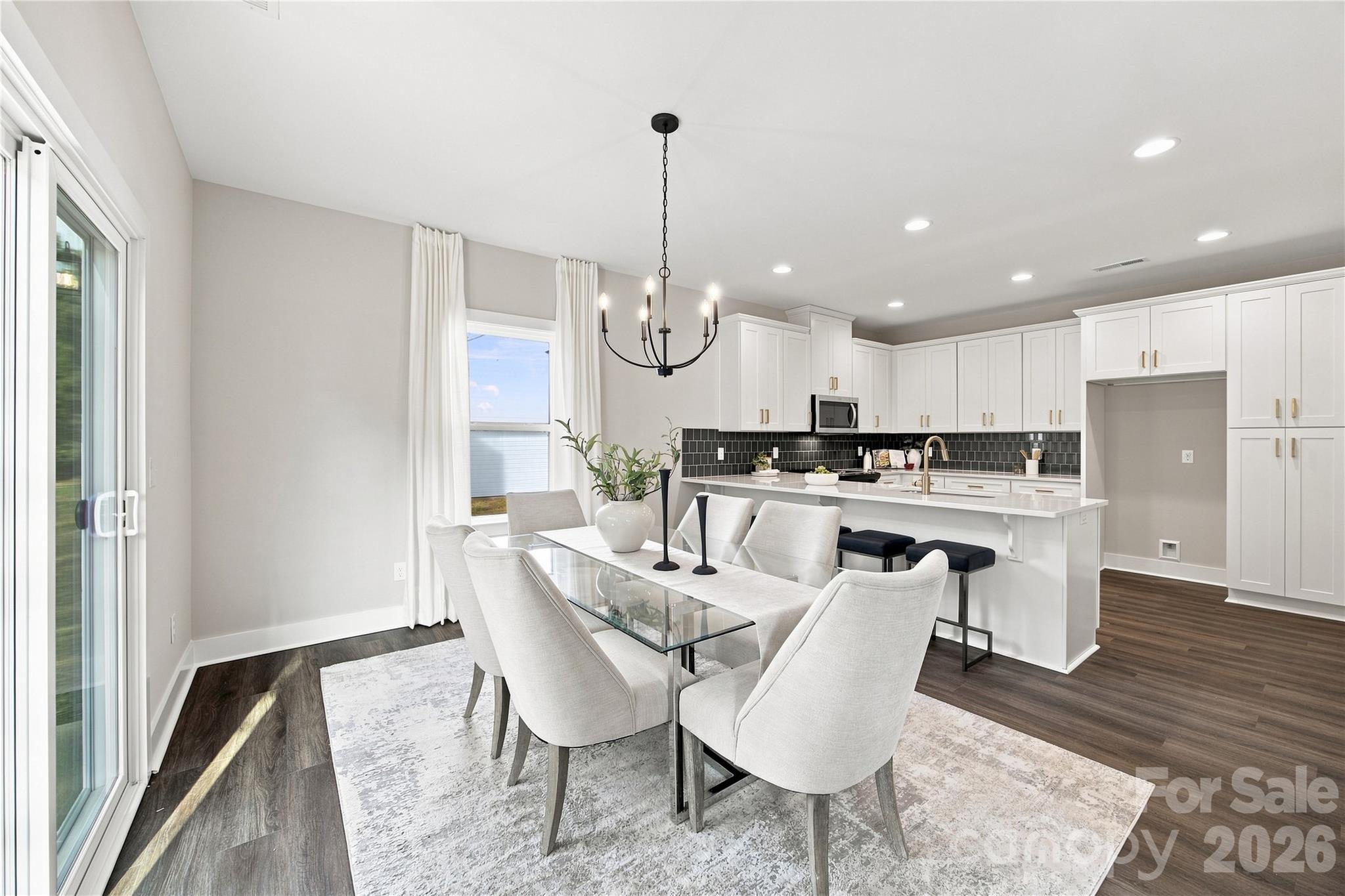 2211 W Seventh Avenue — Gastonia