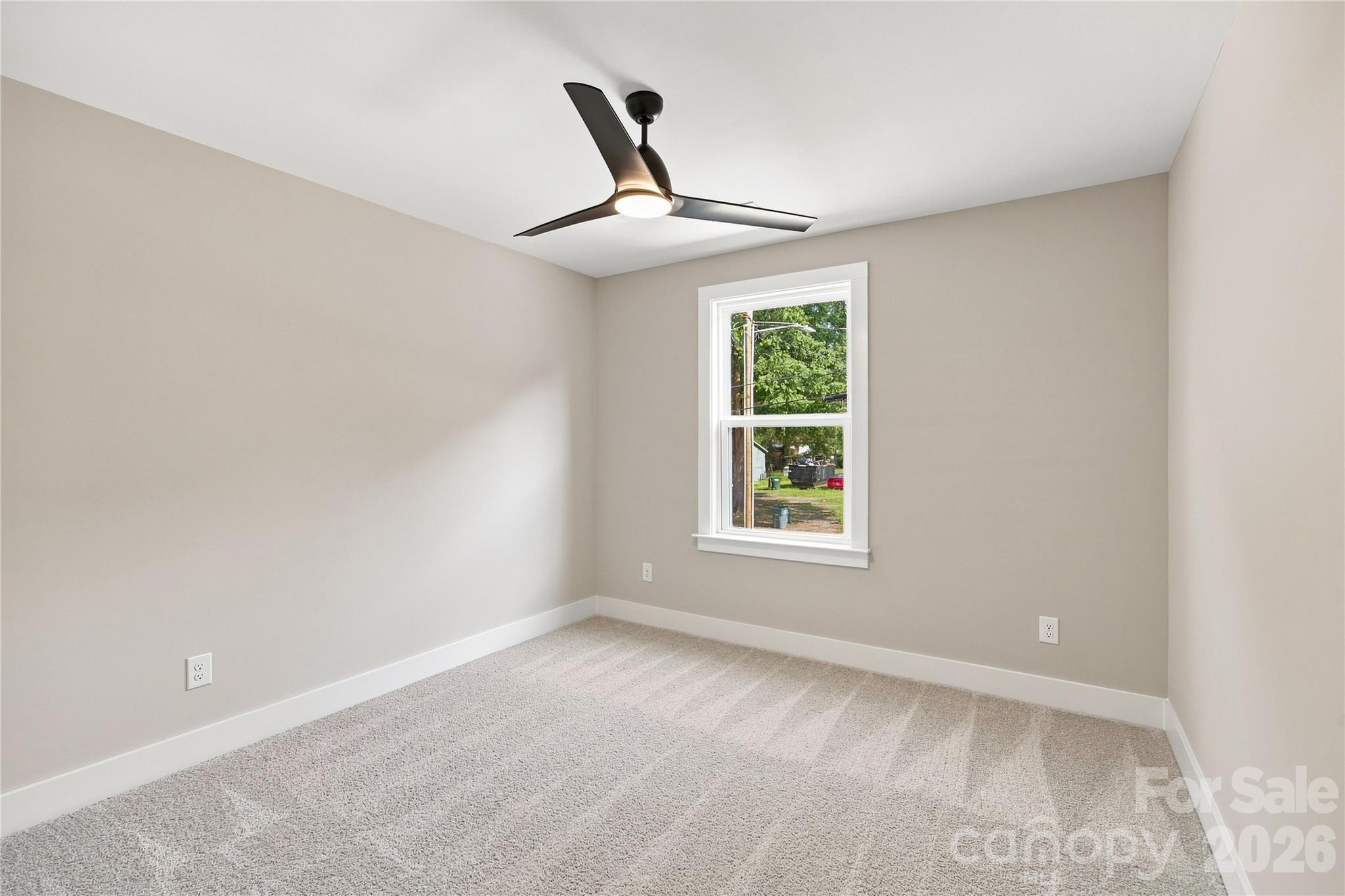 2211 W Seventh Avenue — Gastonia