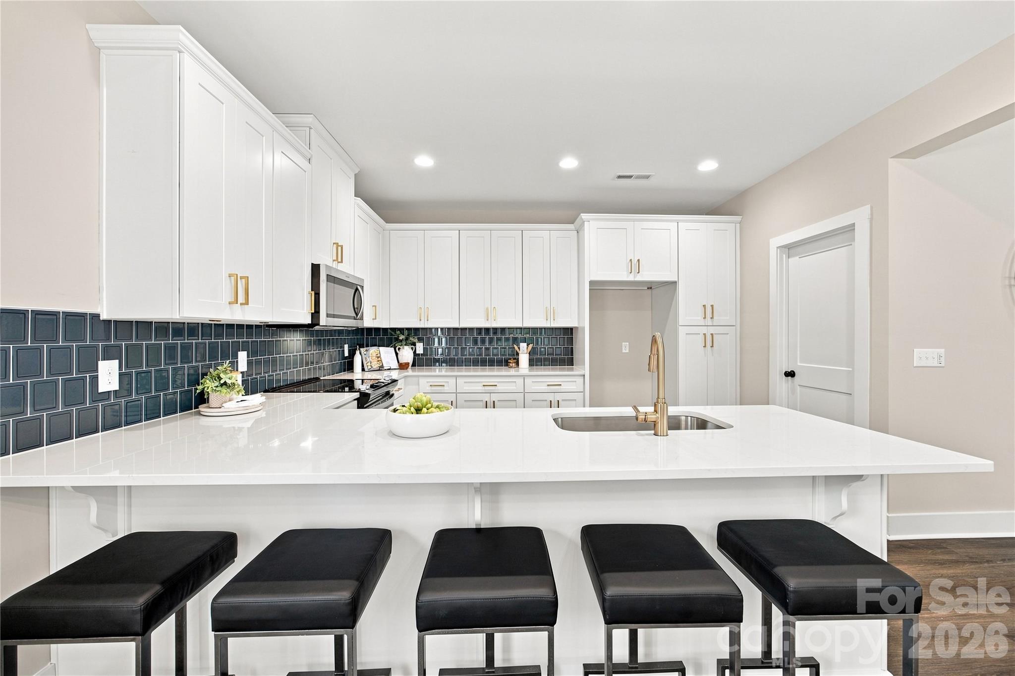 2211 W Seventh Avenue — Gastonia