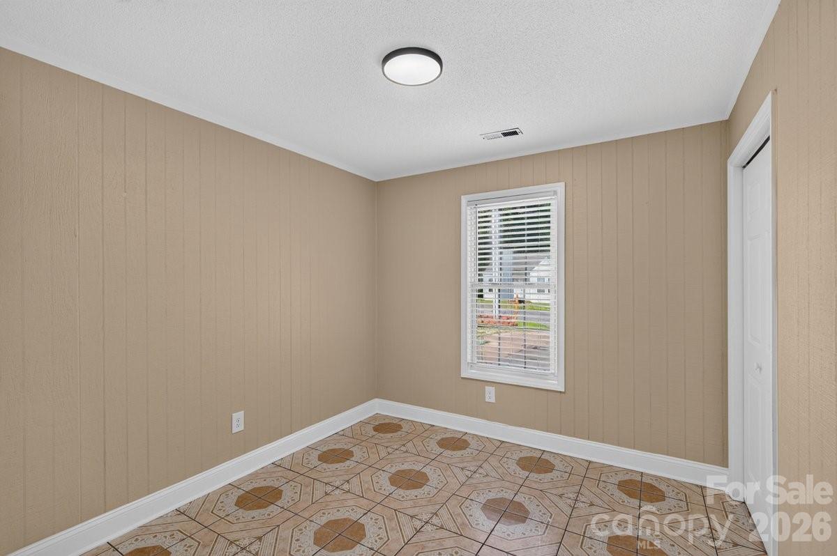 407 S Trenton Street — Gastonia