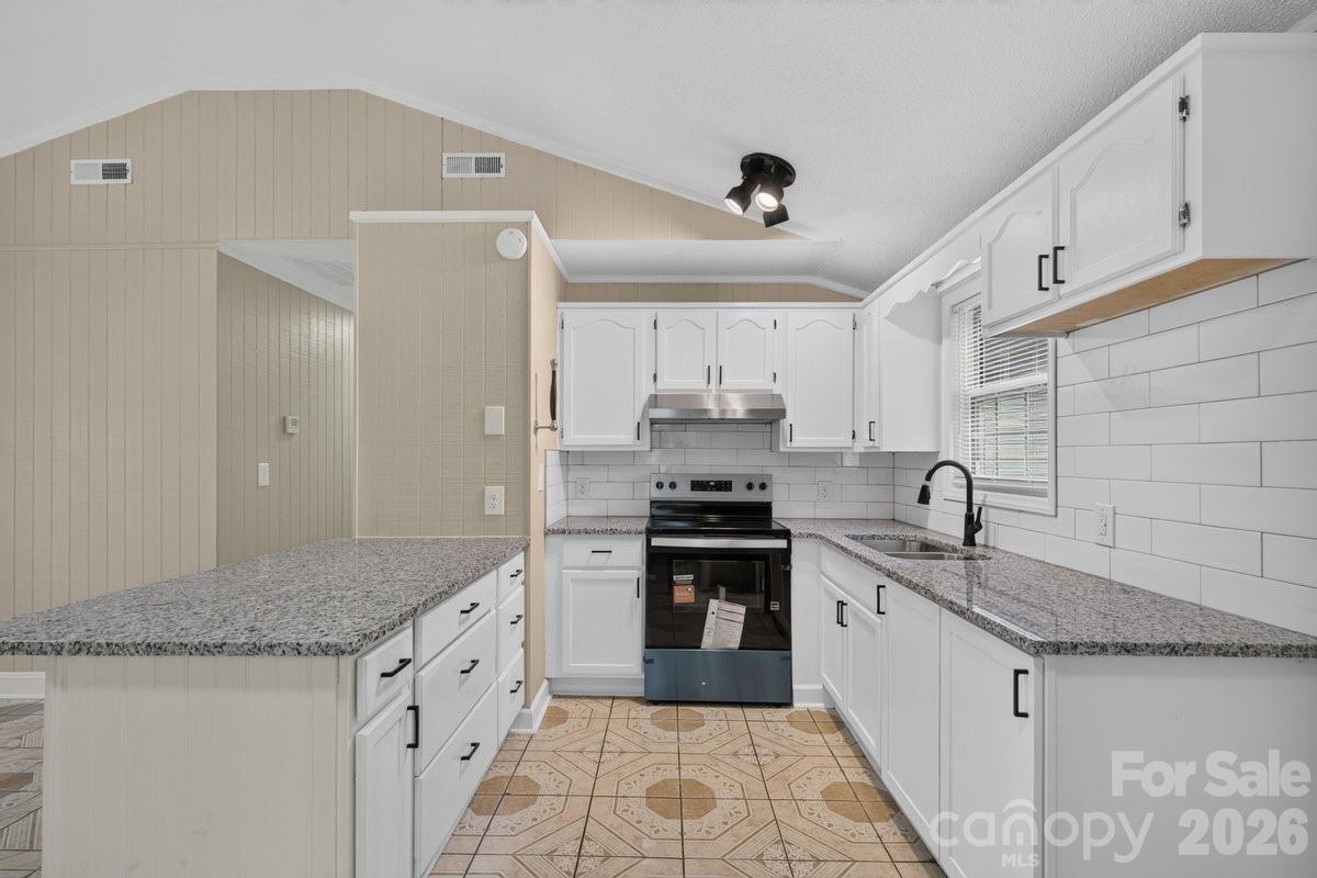 407 S Trenton Street — Gastonia