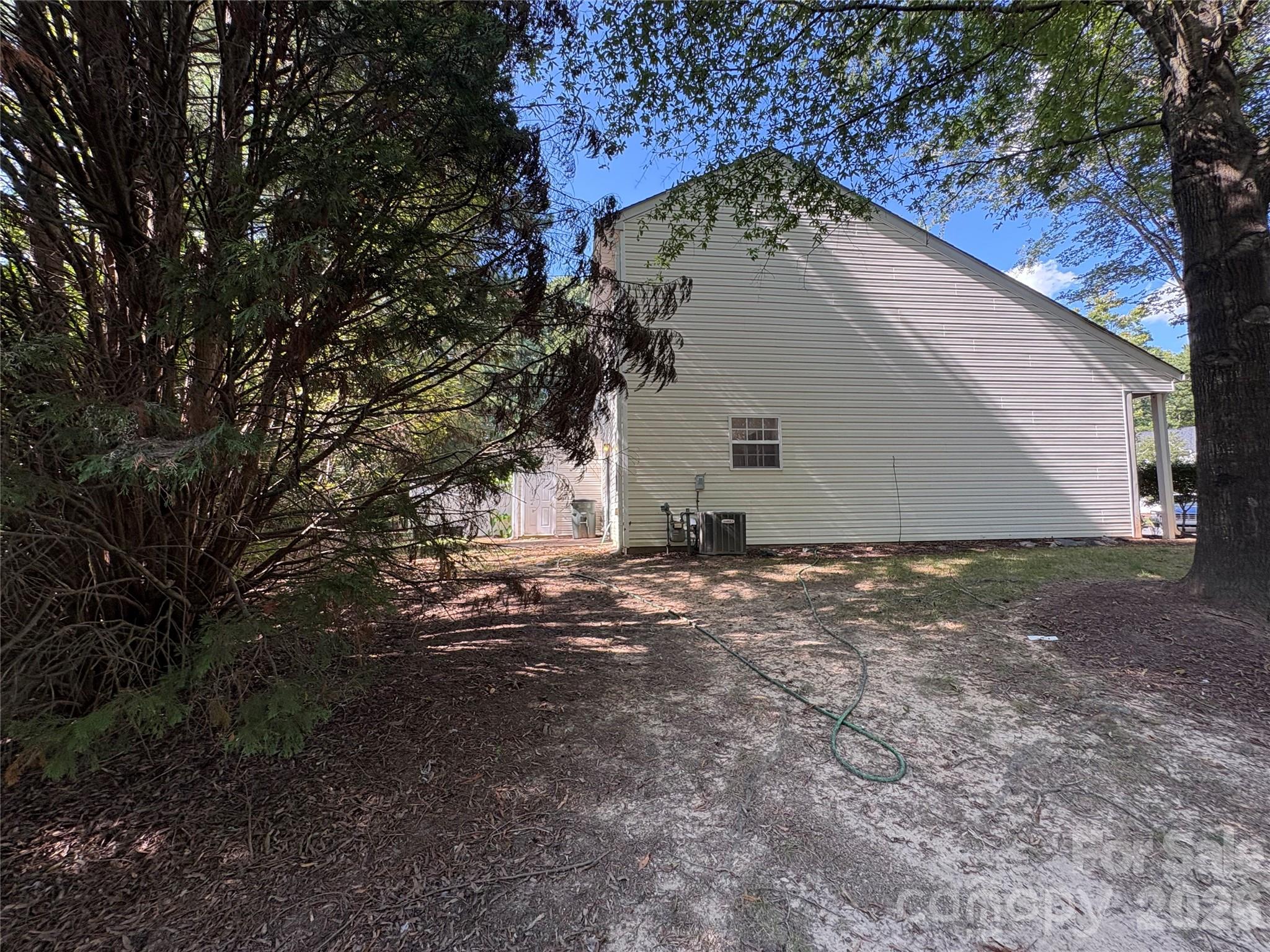 11586 Briddle Hall Court — Charlotte