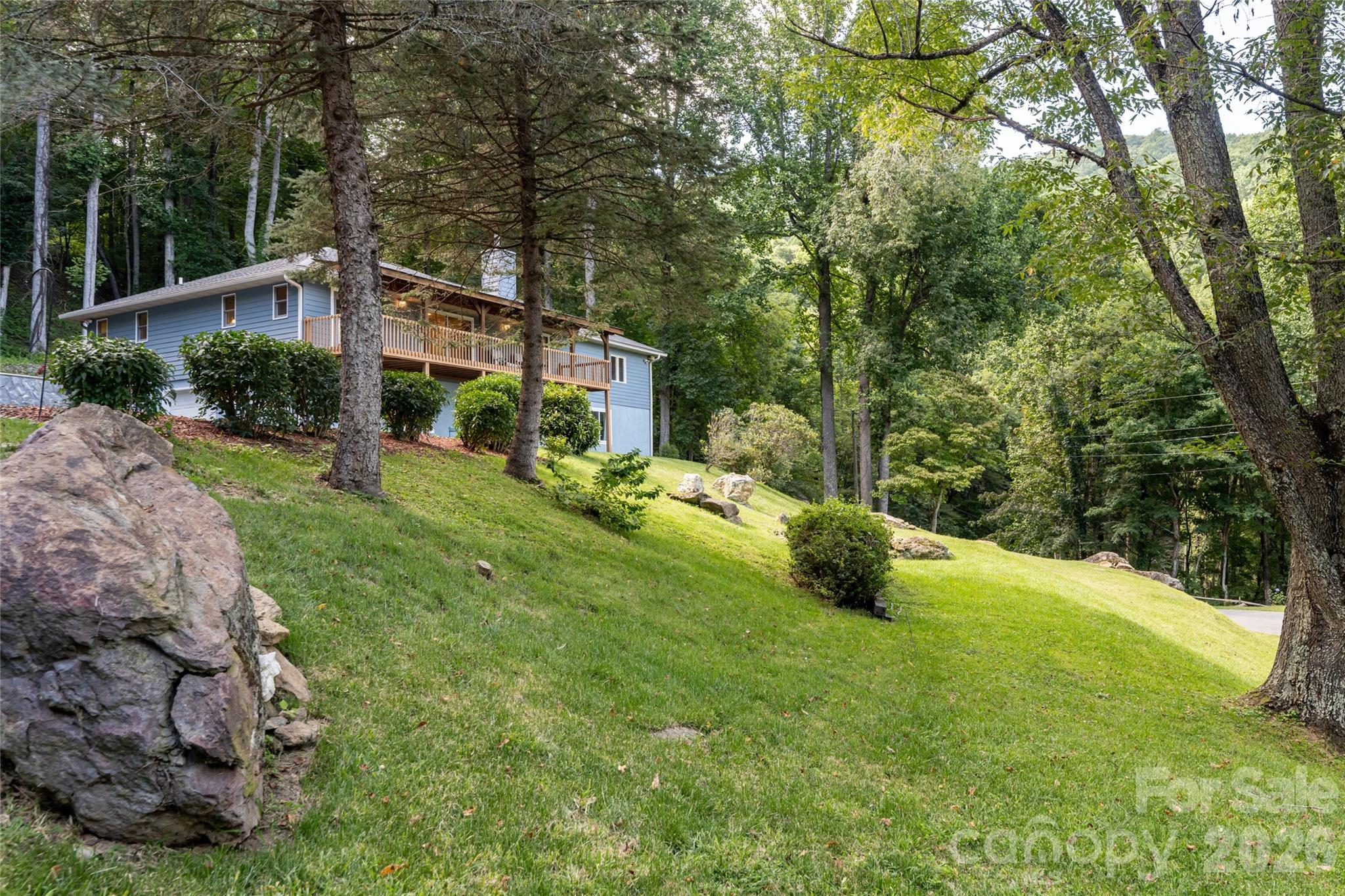 80 Range Drive — Maggie Valley