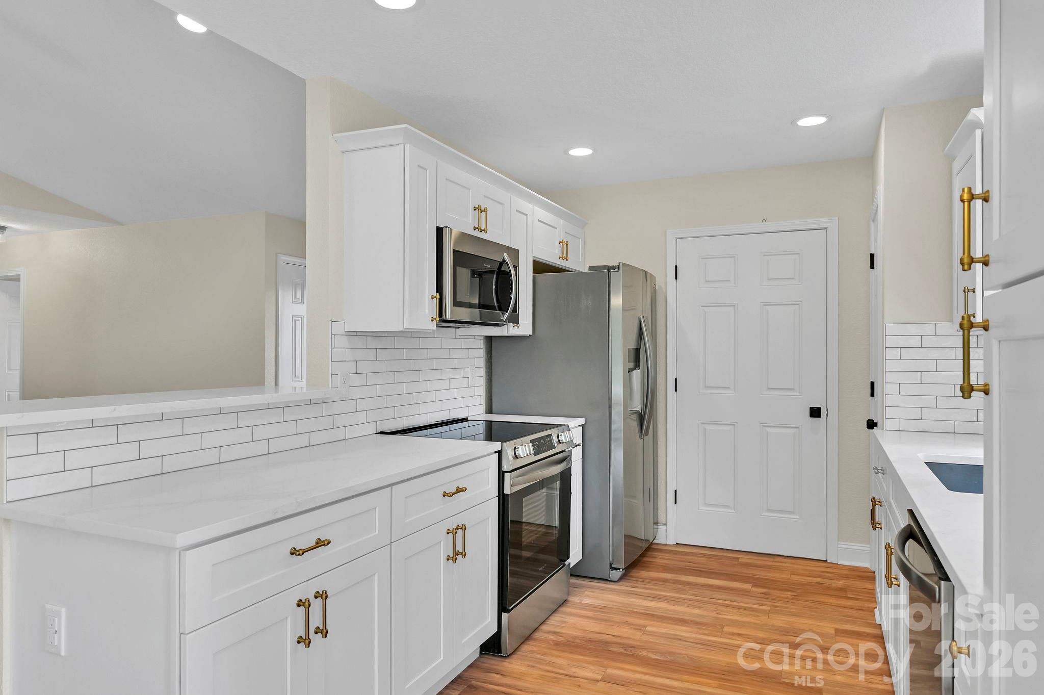 157 Scarlett Ridge Drive — Marshall