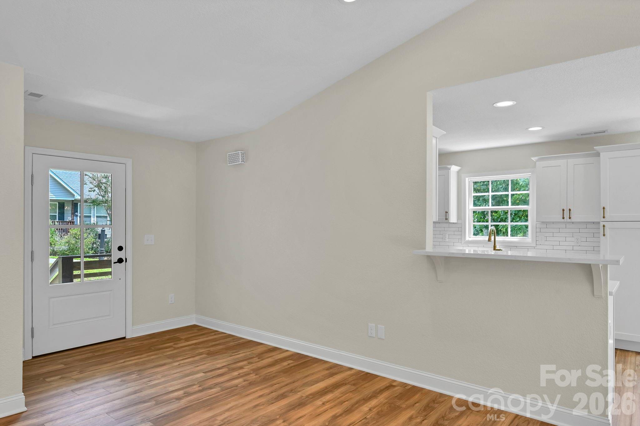 157 Scarlett Ridge Drive — Marshall