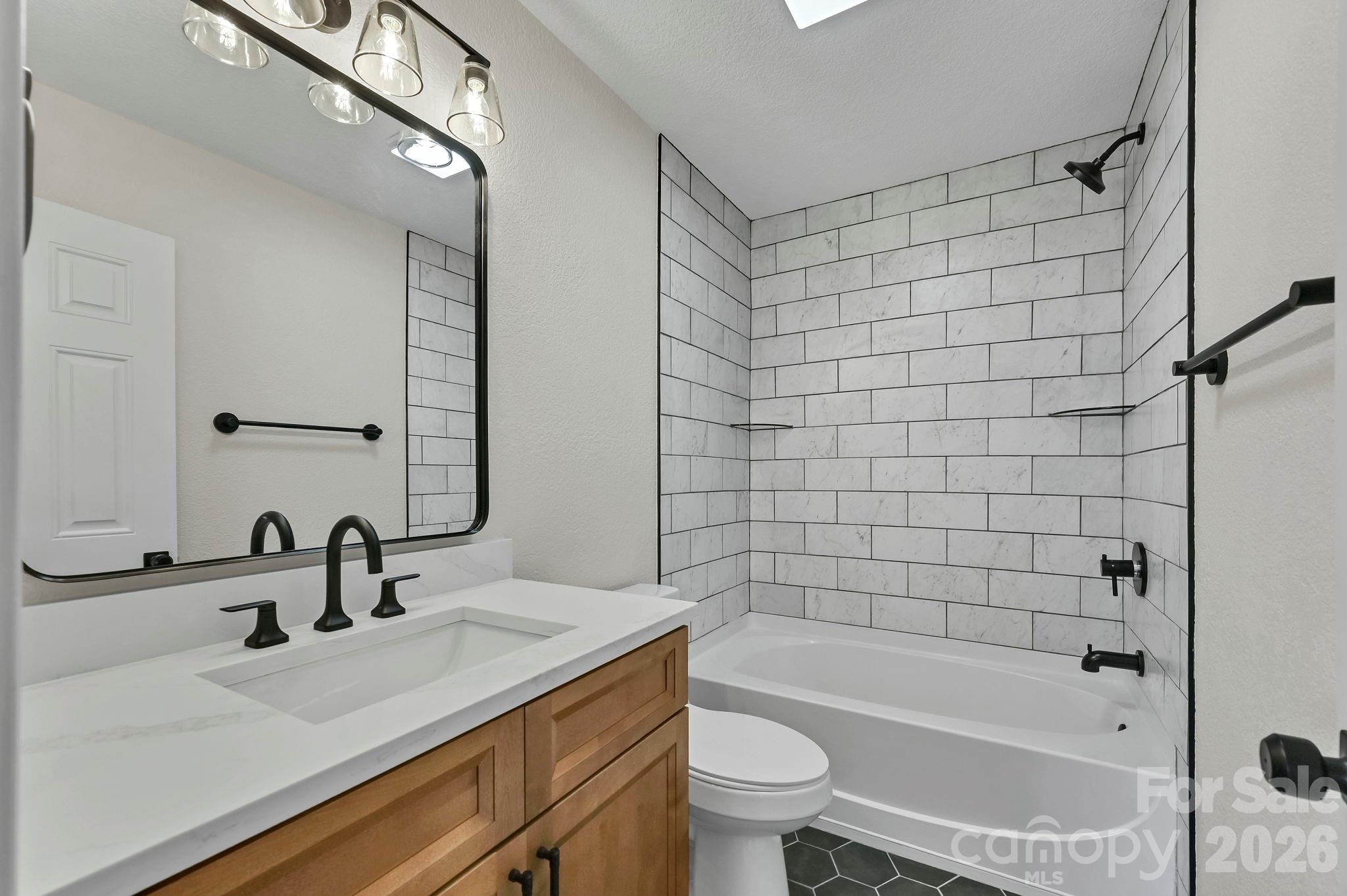 157 Scarlett Ridge Drive — Marshall