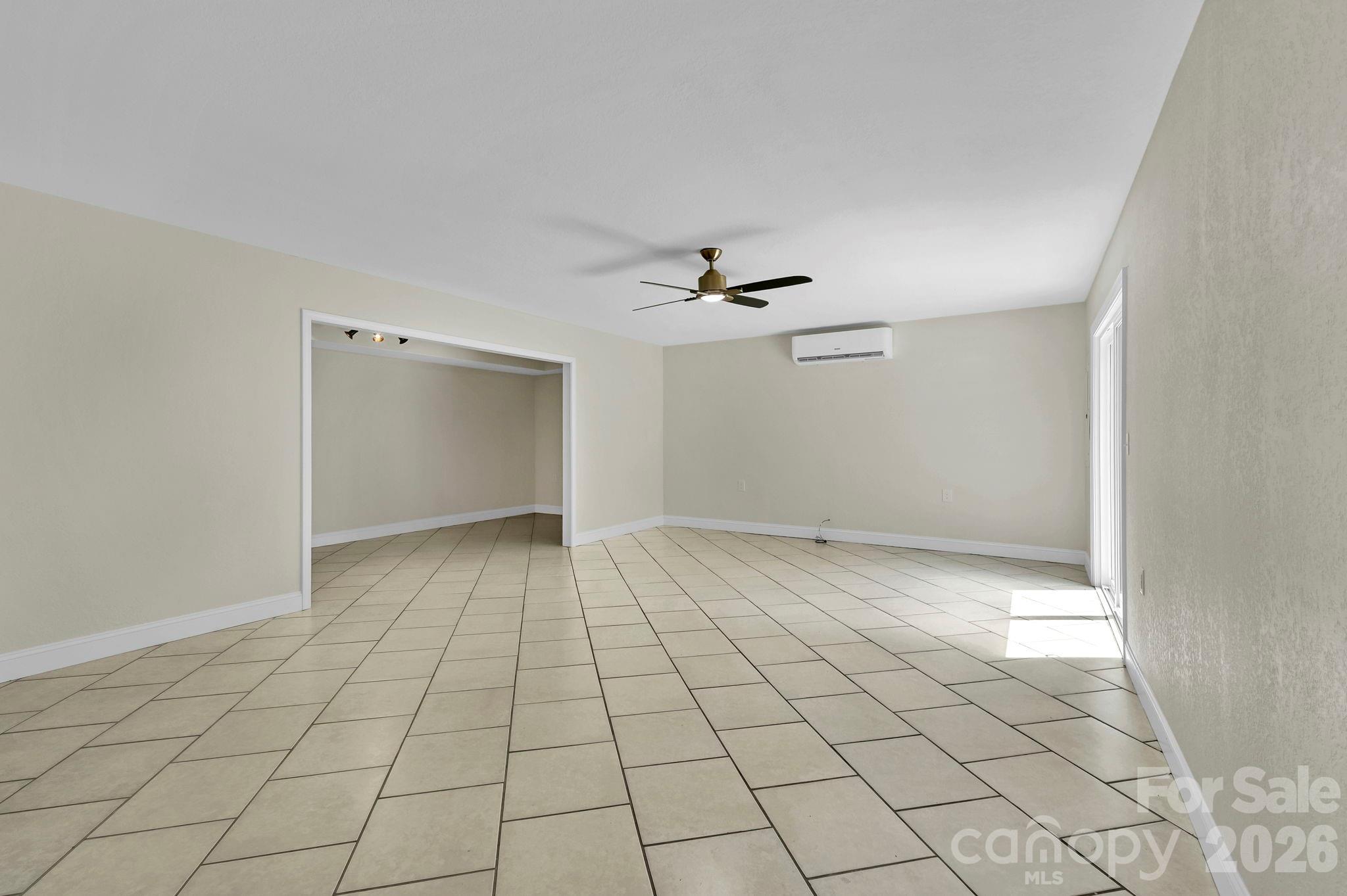 157 Scarlett Ridge Drive — Marshall