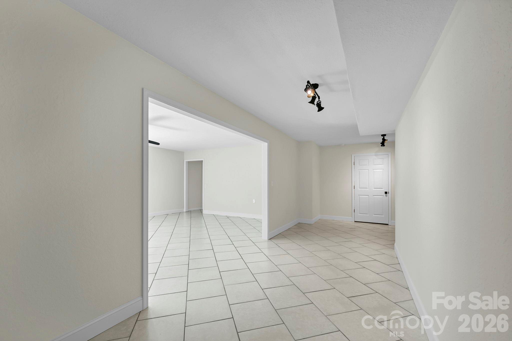 157 Scarlett Ridge Drive — Marshall
