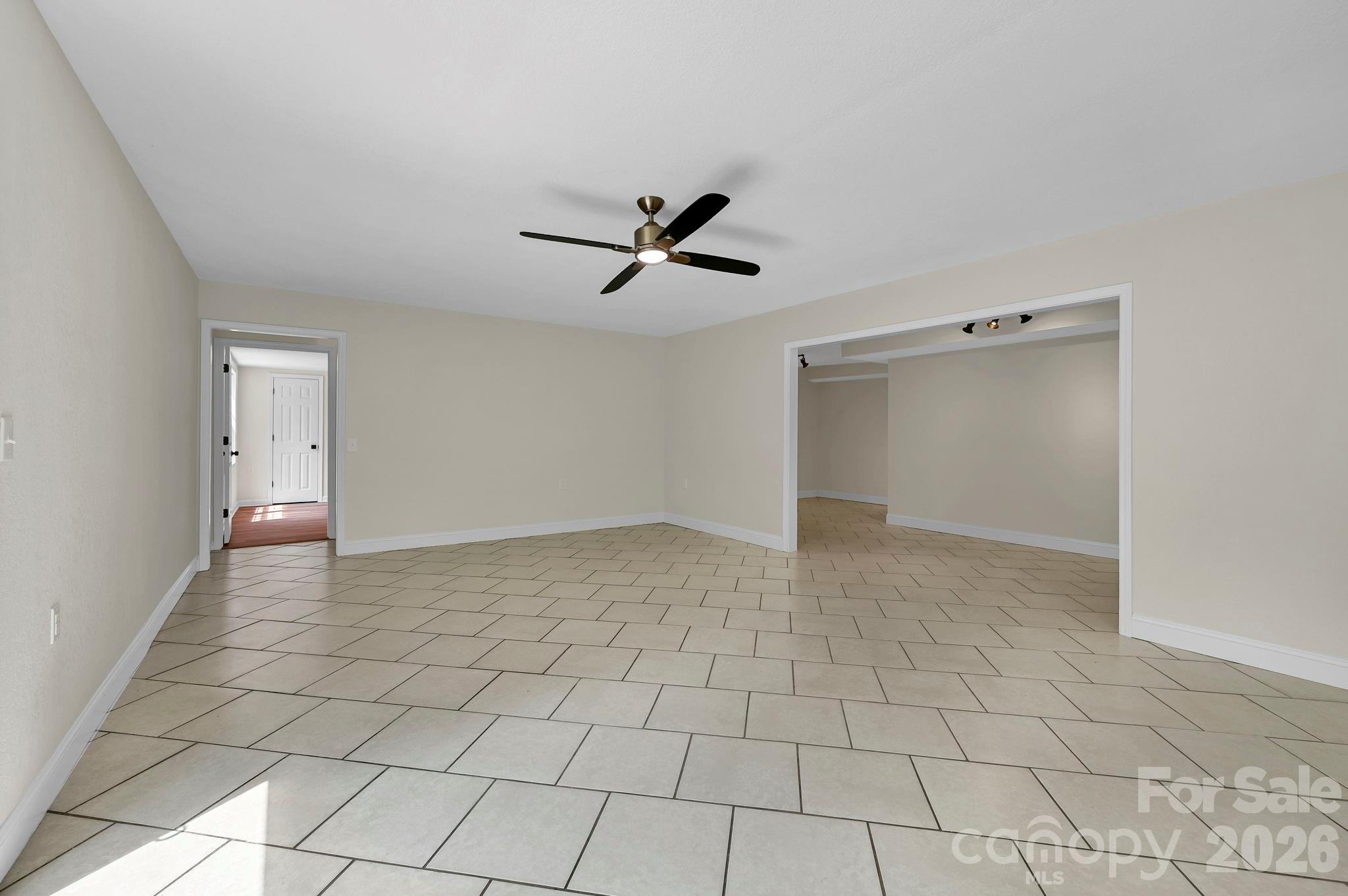 157 Scarlett Ridge Drive — Marshall
