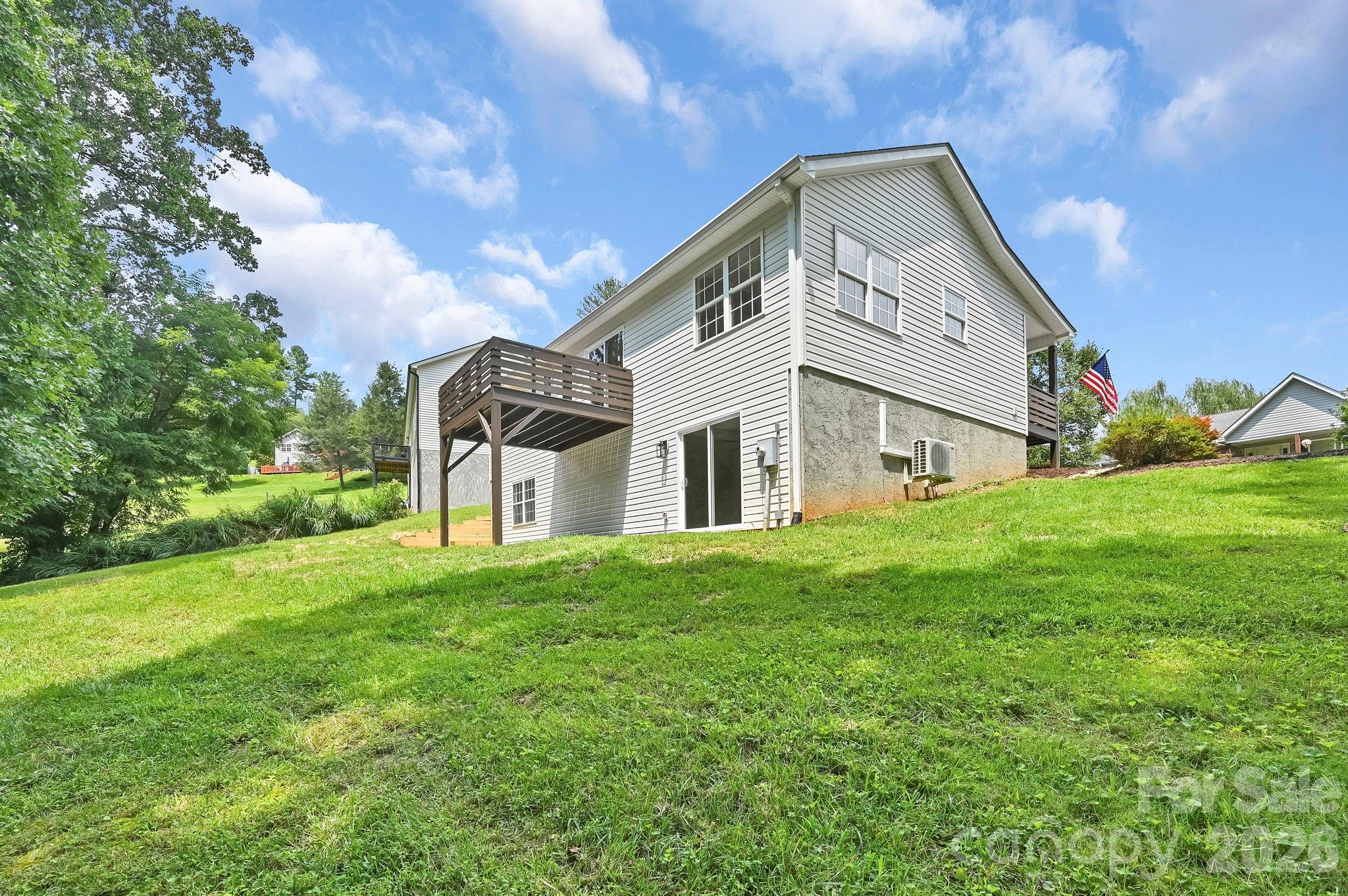 157 Scarlett Ridge Drive — Marshall