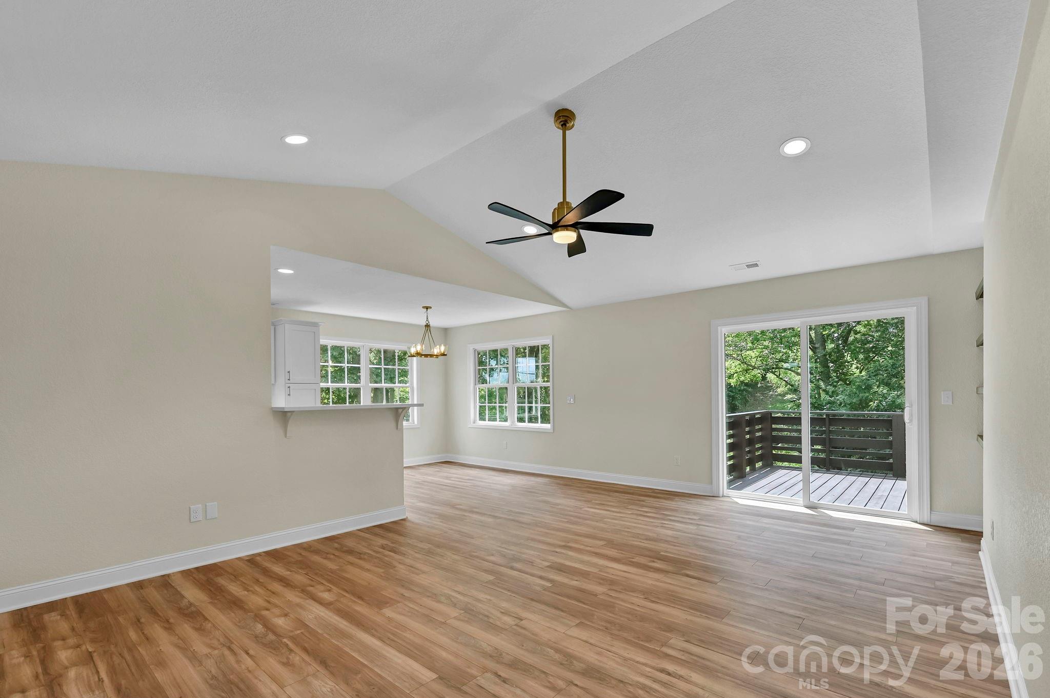 157 Scarlett Ridge Drive — Marshall