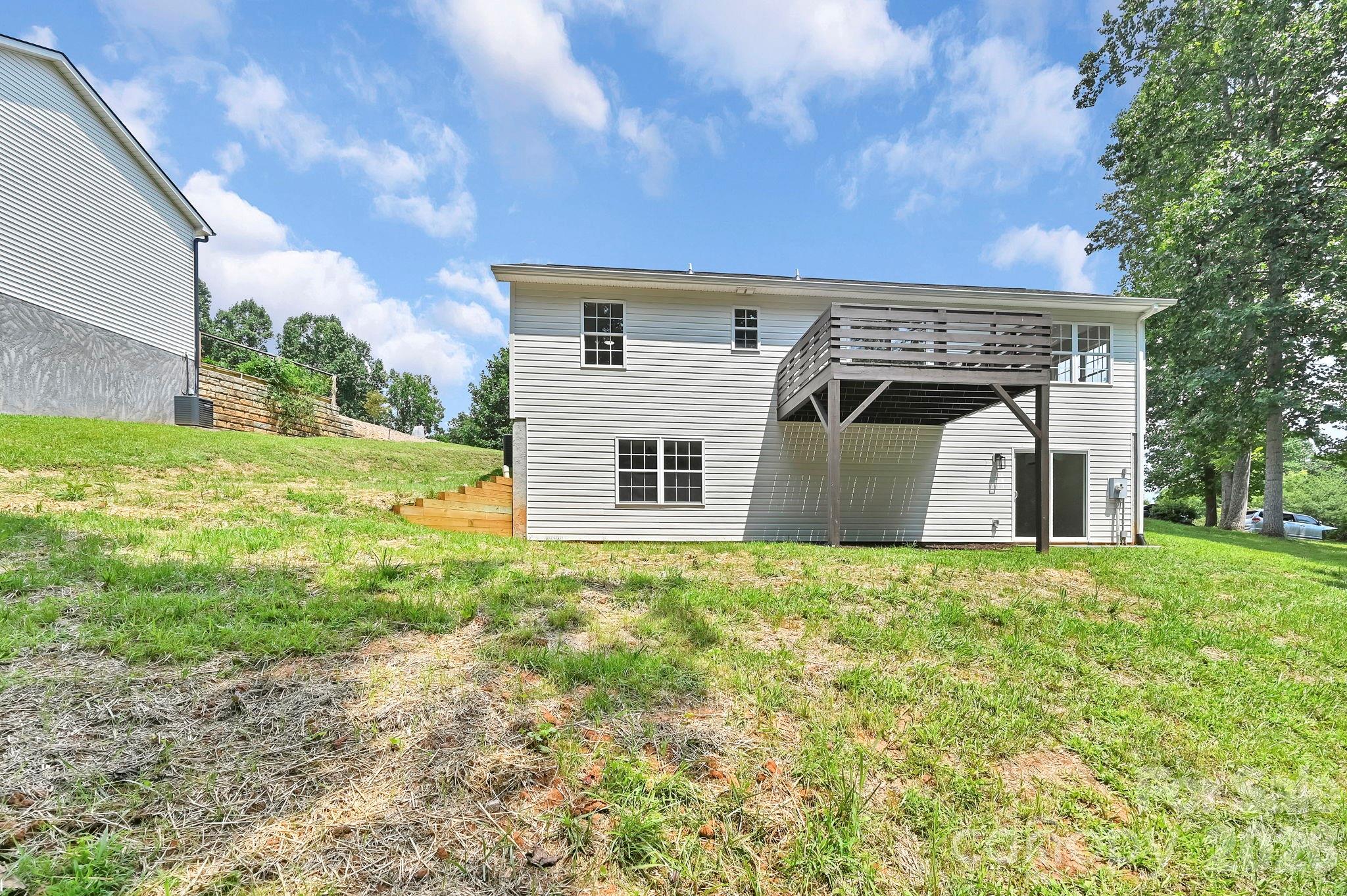157 Scarlett Ridge Drive — Marshall