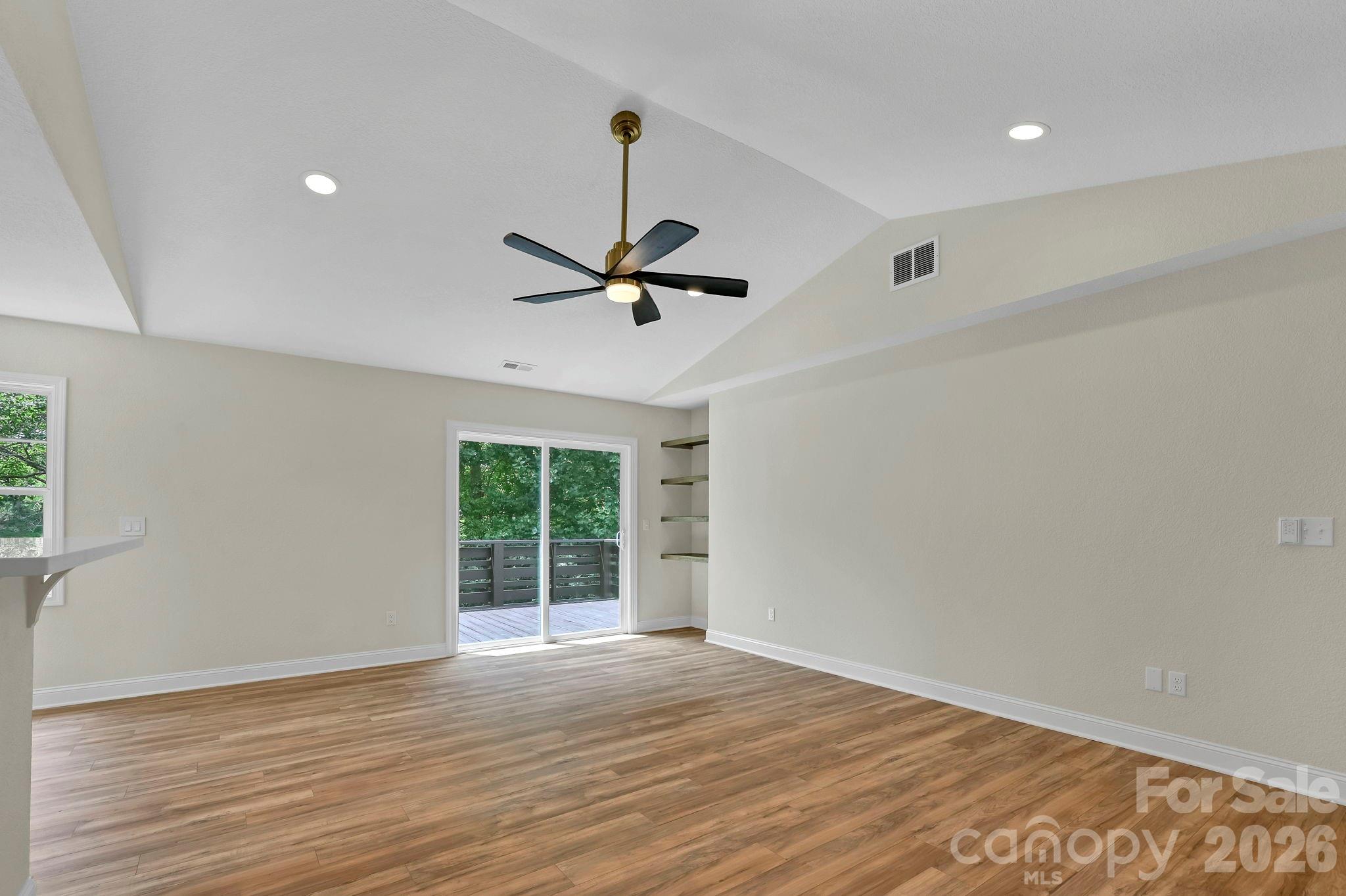 157 Scarlett Ridge Drive — Marshall