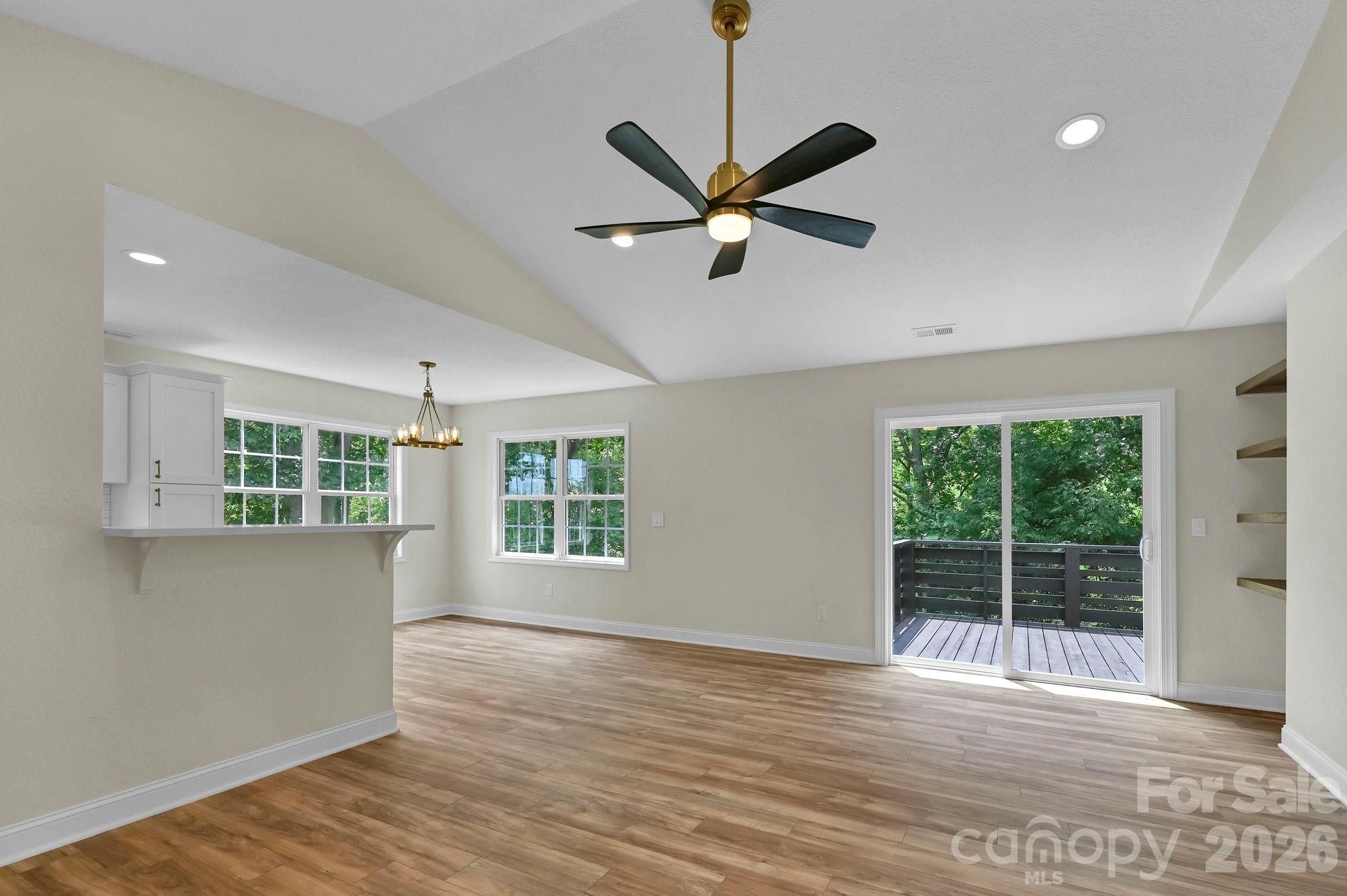 157 Scarlett Ridge Drive — Marshall