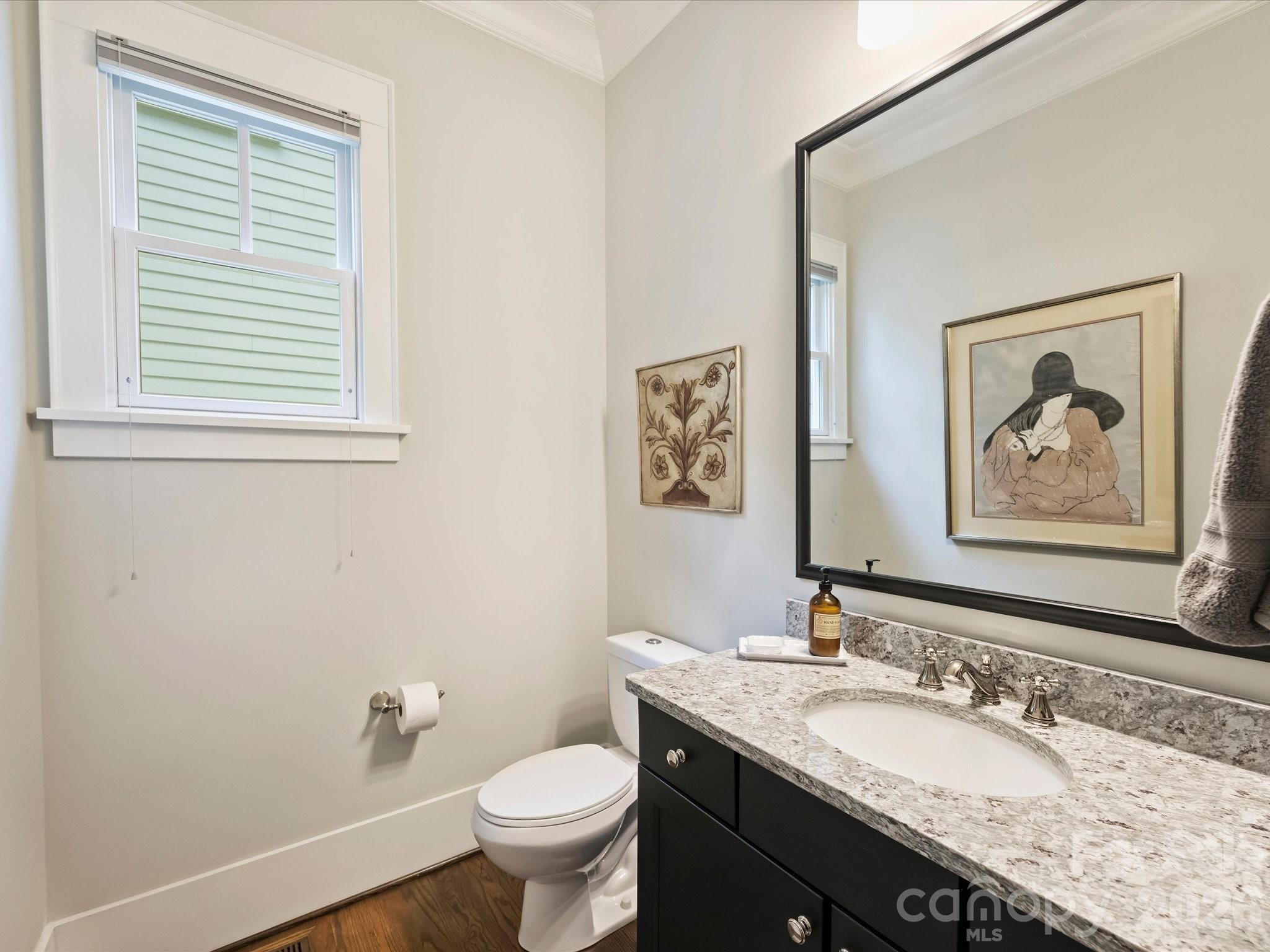 516 Hillside Avenue — Charlotte