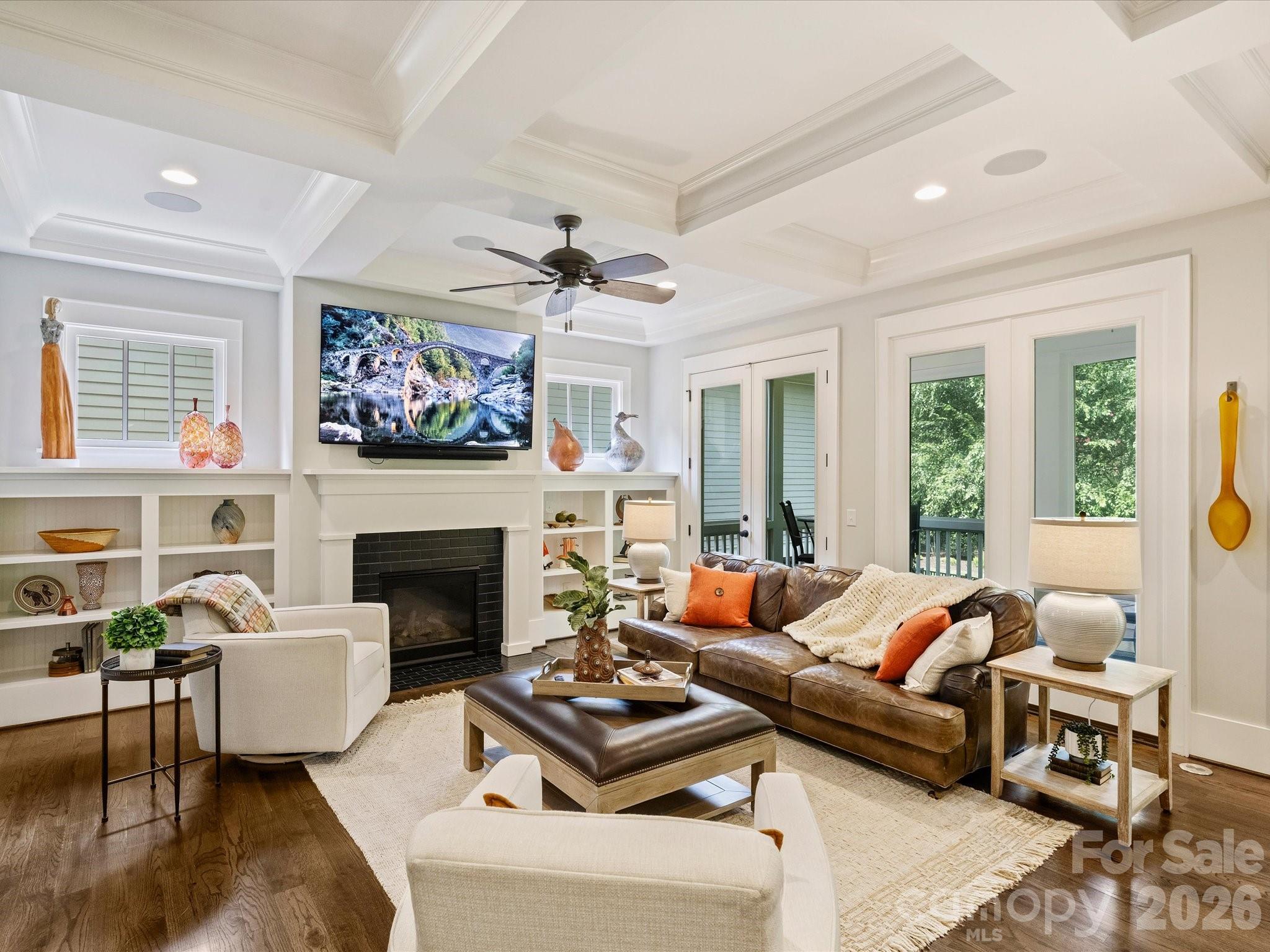 516 Hillside Avenue — Charlotte