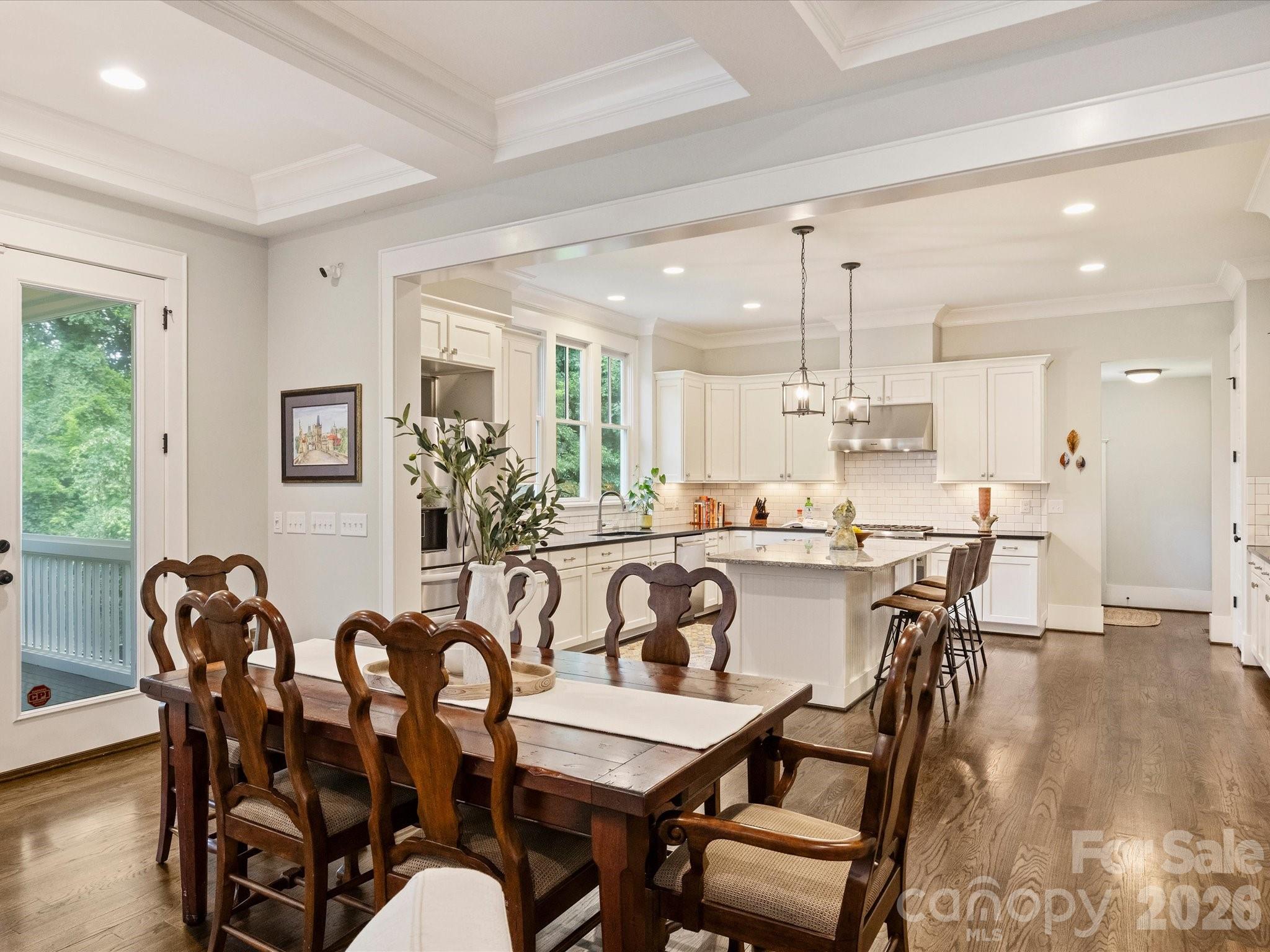 516 Hillside Avenue — Charlotte