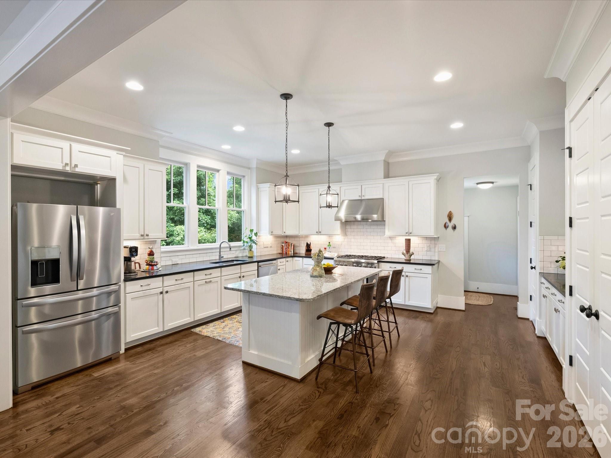 516 Hillside Avenue — Charlotte